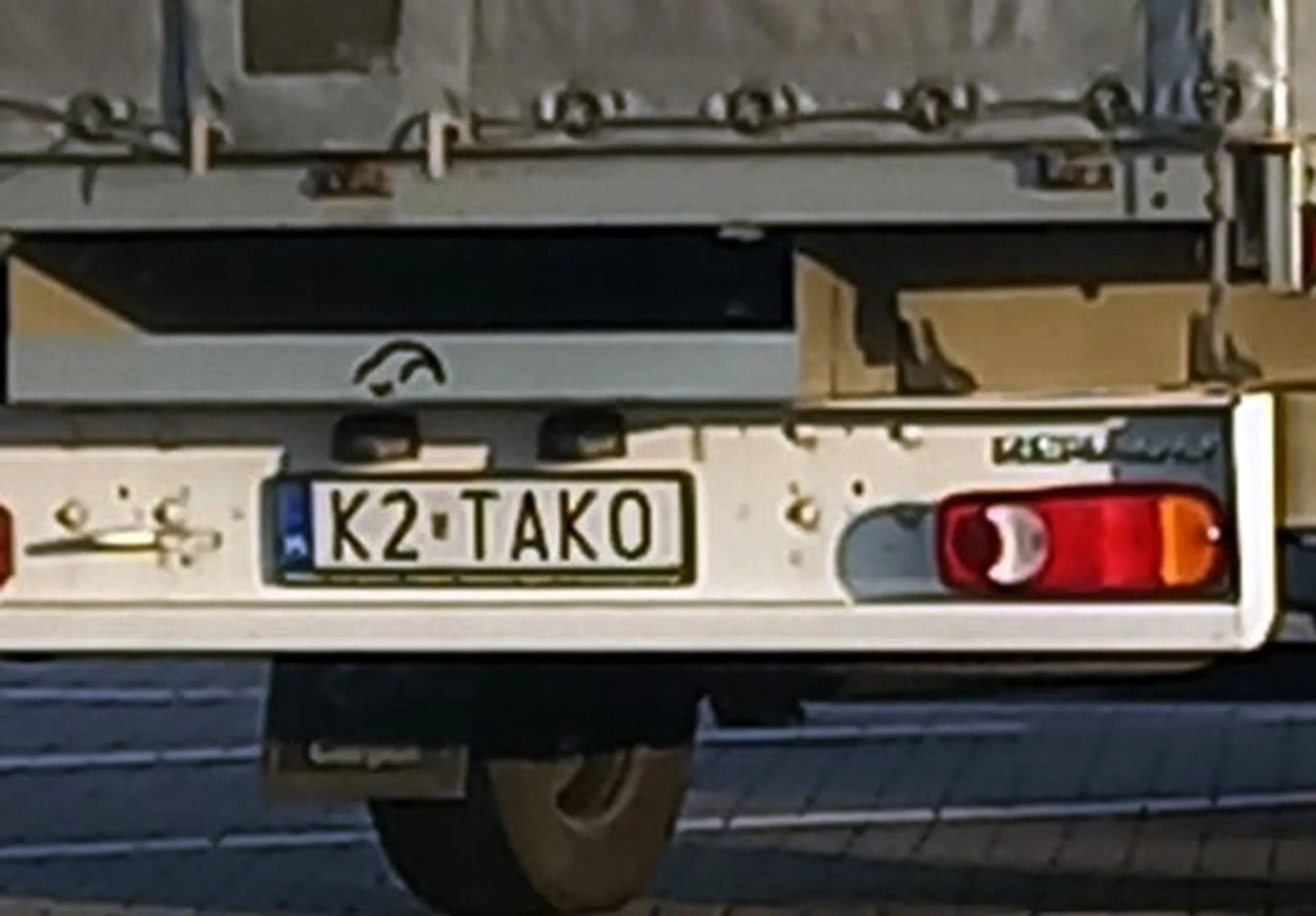 Fajny numer, blacha K2 TAKO