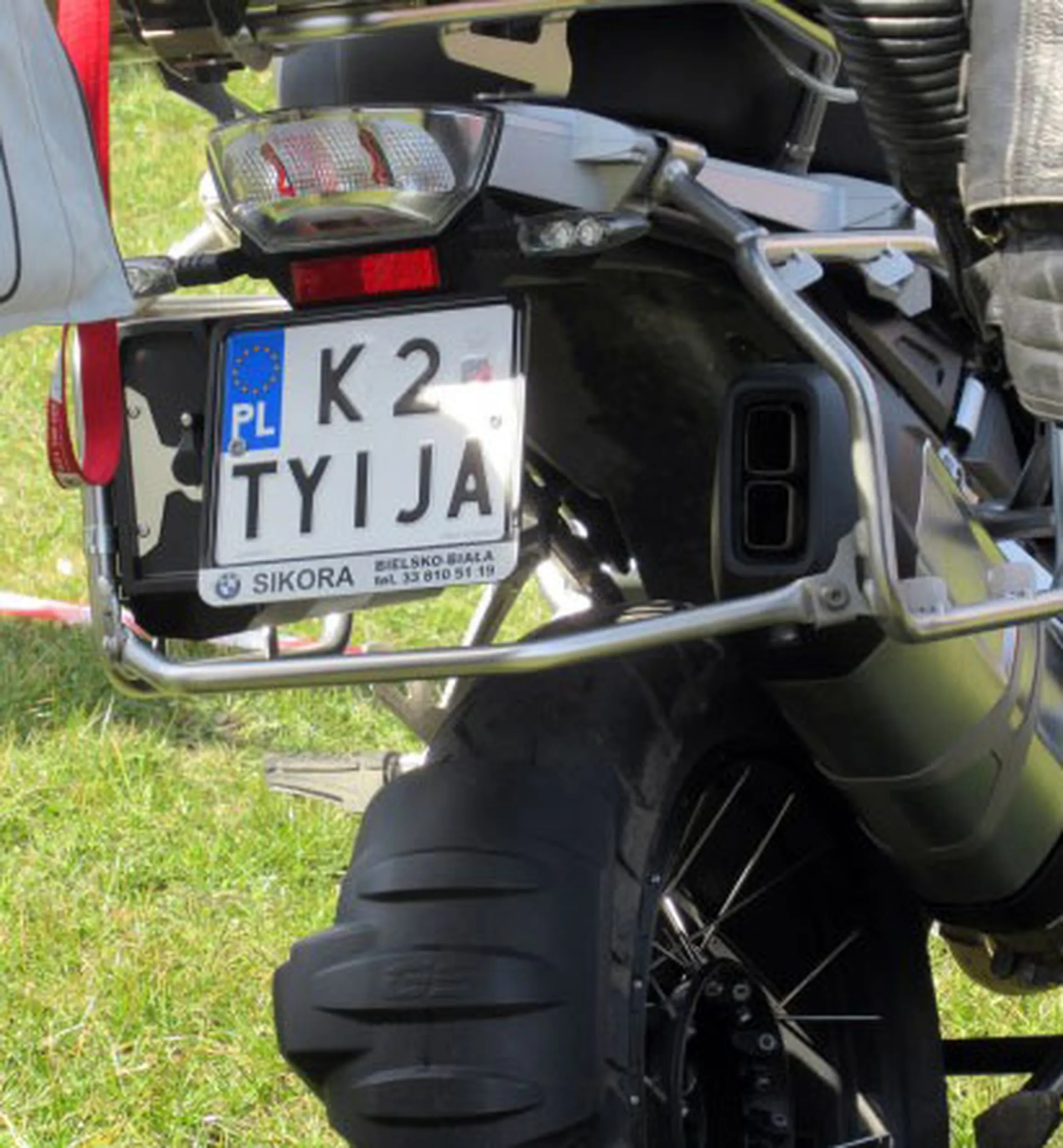 Fajny numer, blacha K2 TYIJA