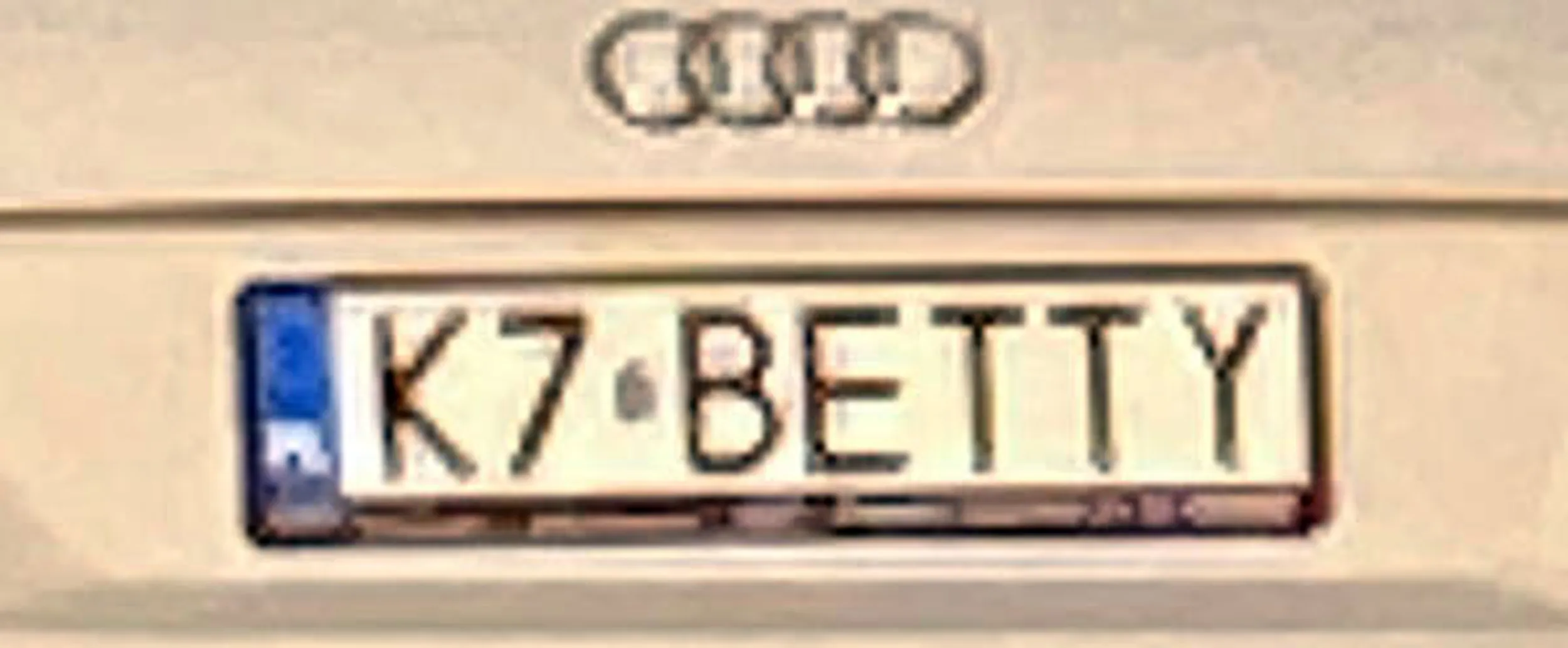 Fajny numer, blacha K7 BETTY