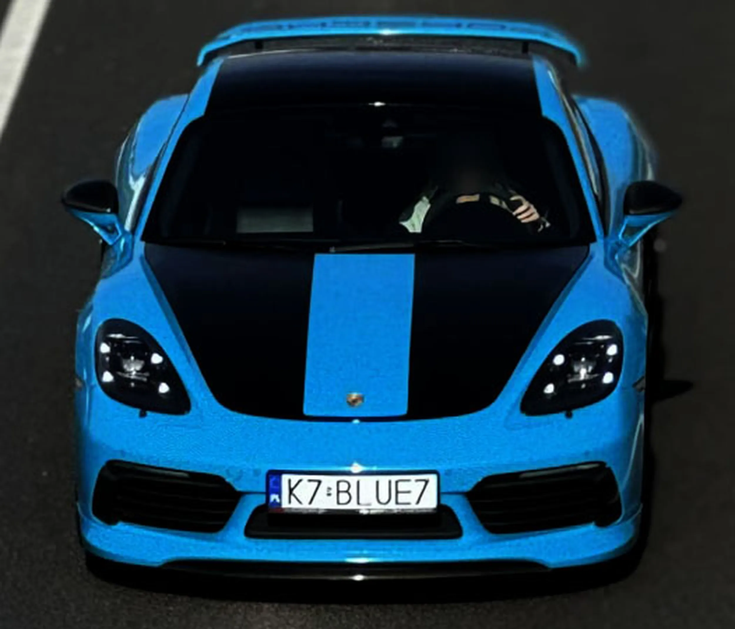 Fajny numer, blacha K7 BLUE7