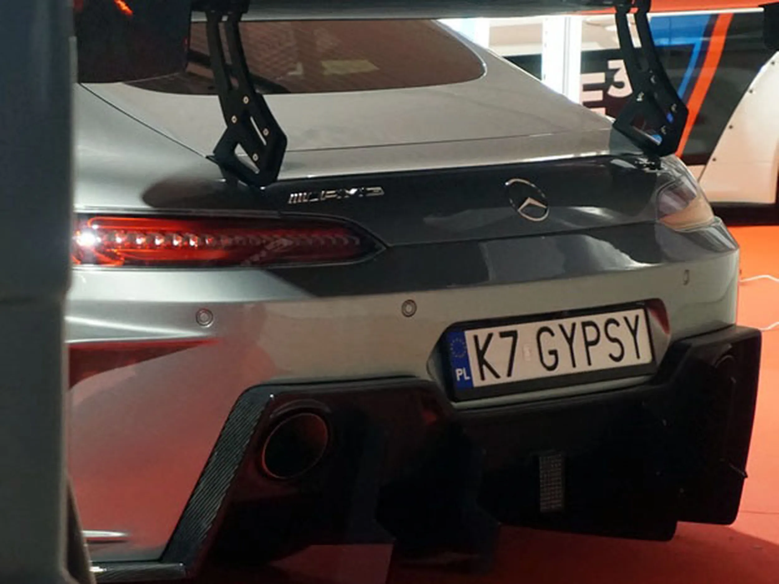 Fajny numer, blacha K7 GYPSY