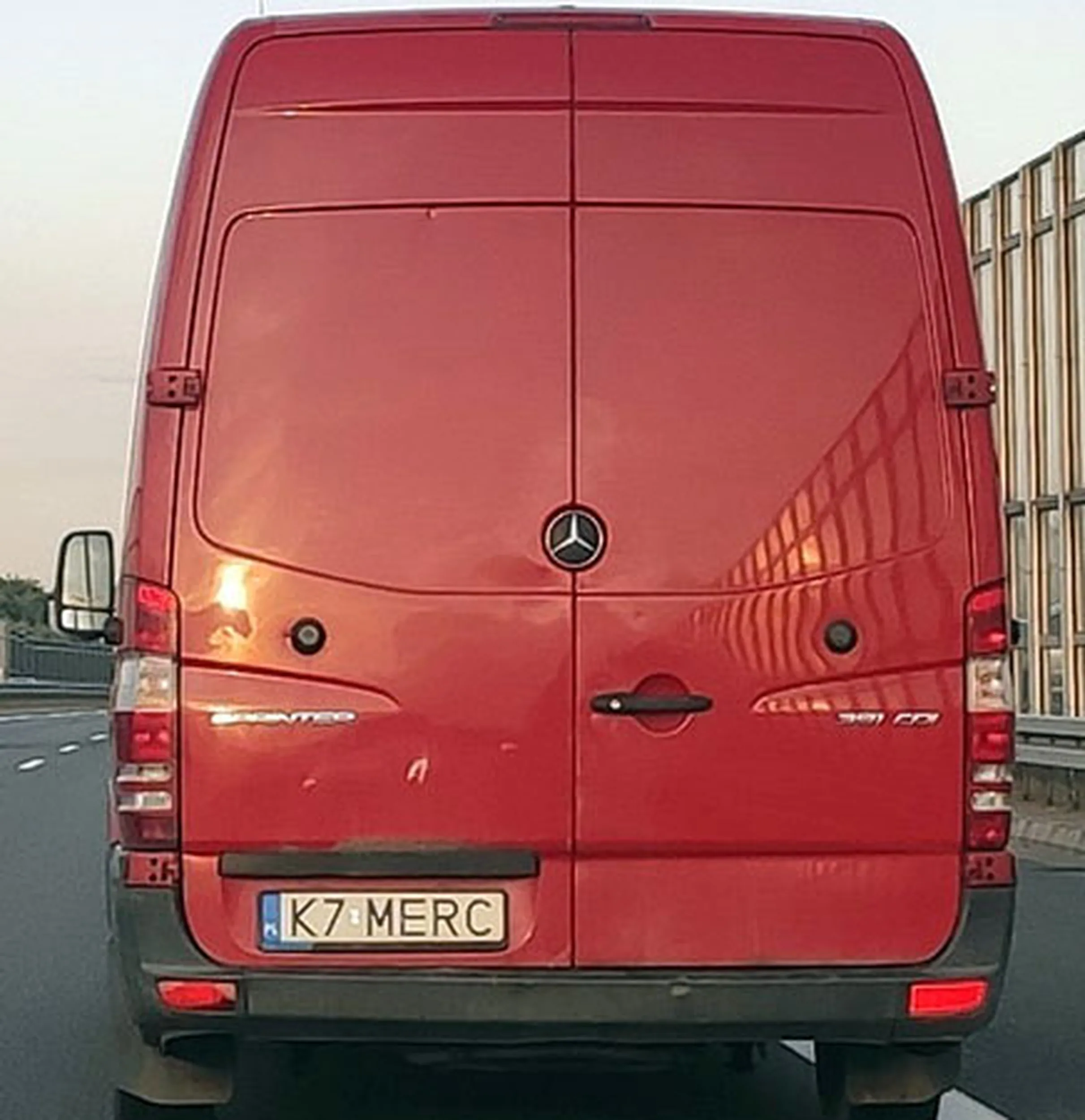 Fajny numer, blacha K7 MERC