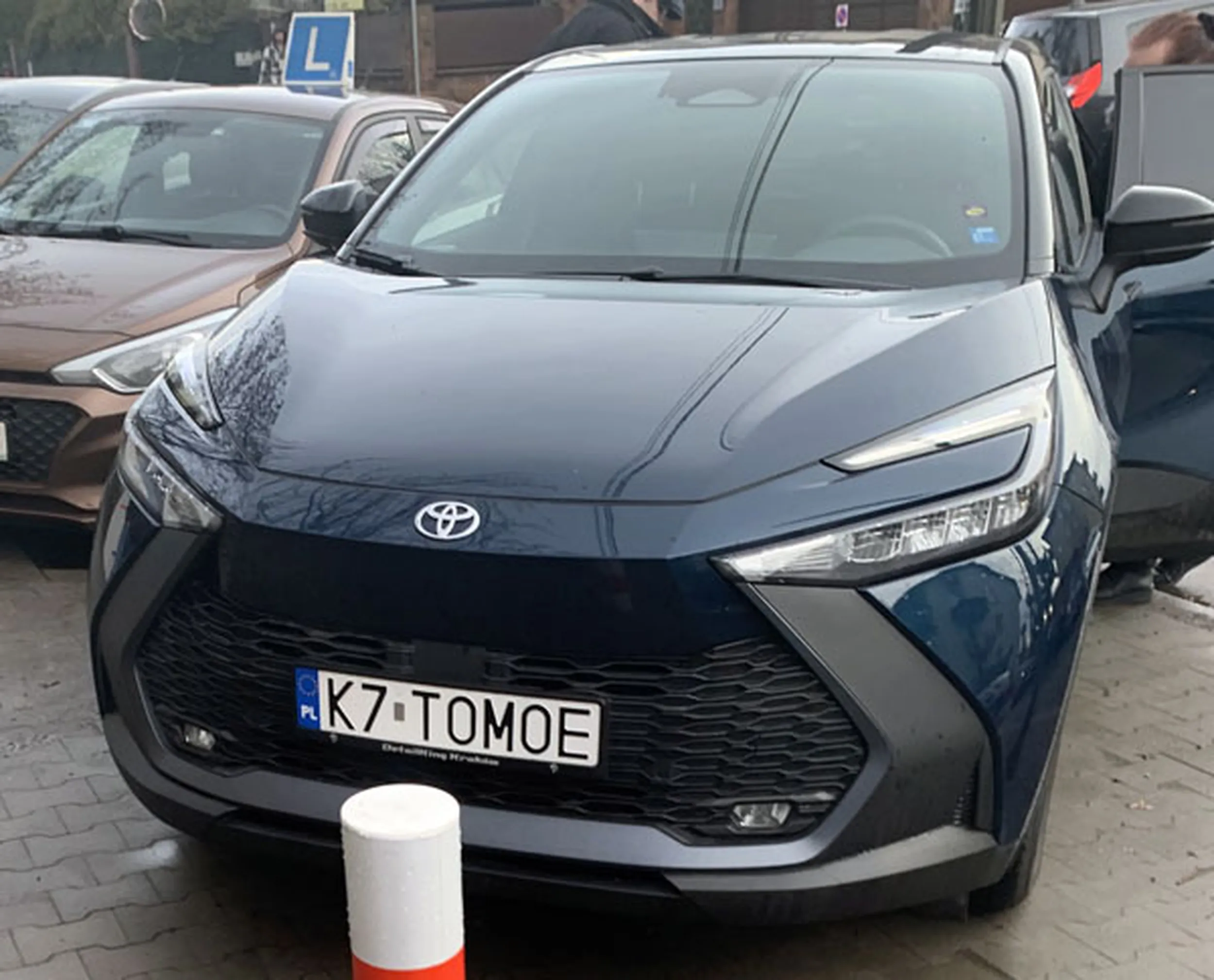 Fajny numer, blacha K7 TOMOE