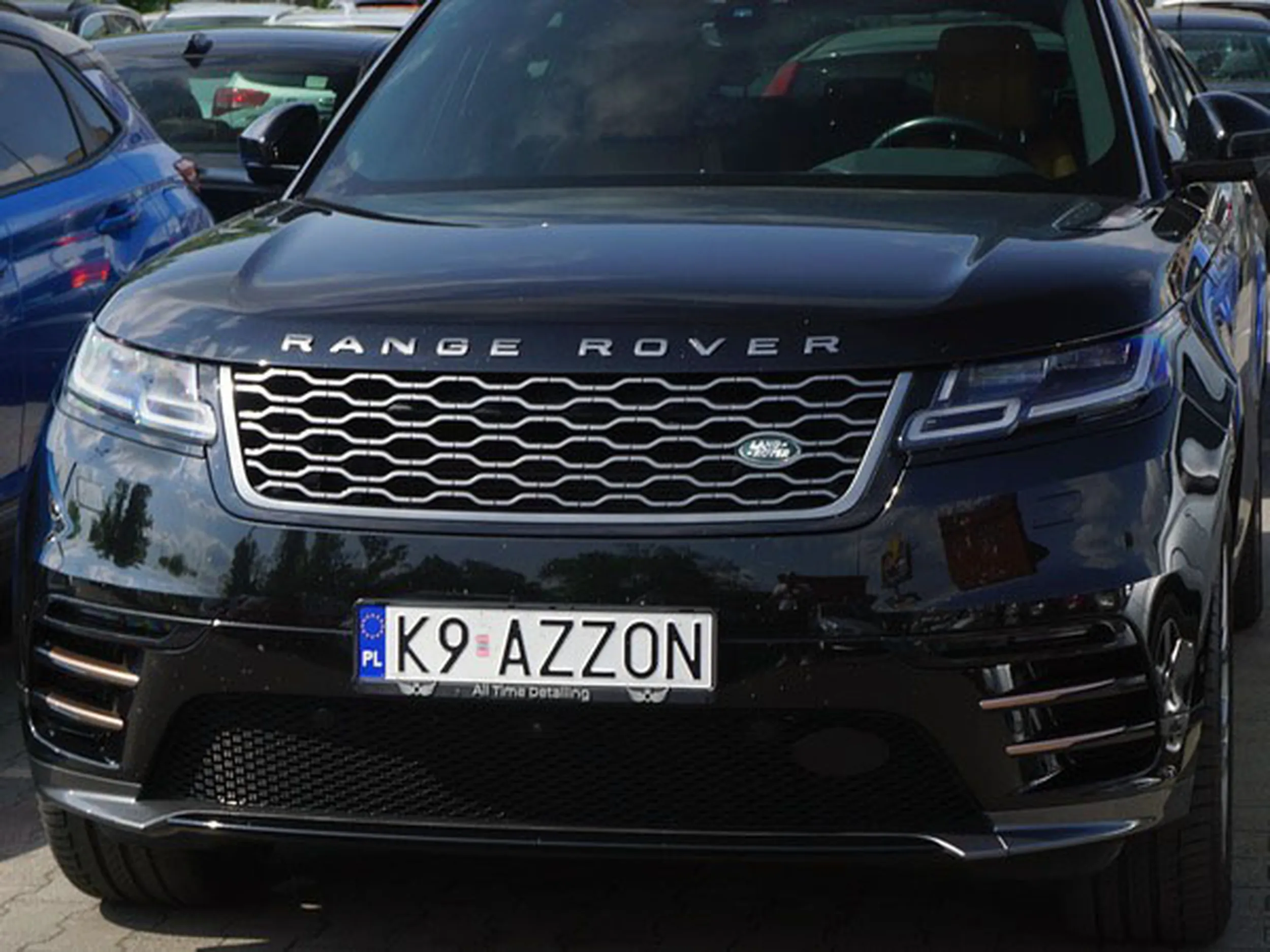 Fajny numer, blacha K9 AZZON
