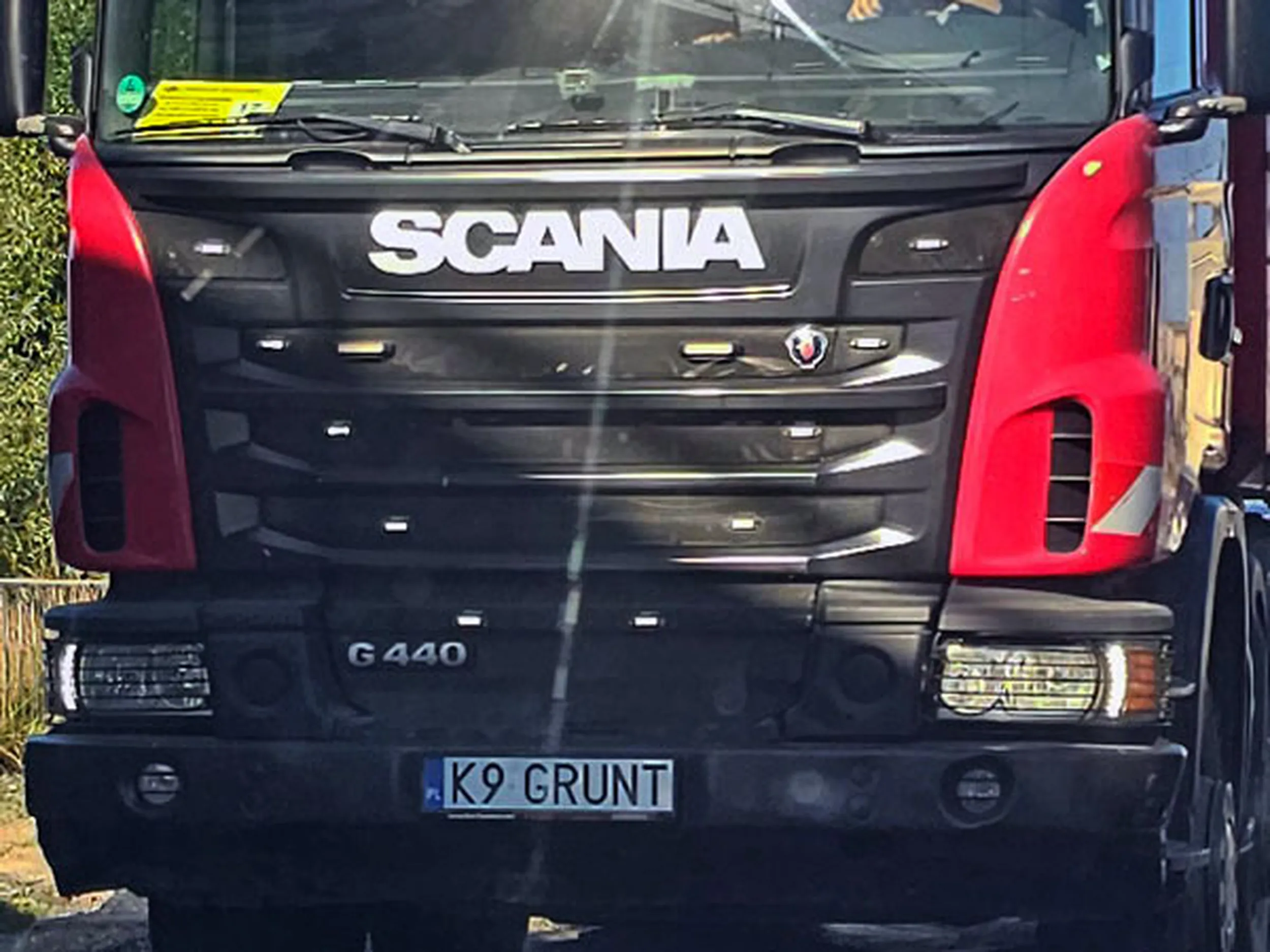 Fajny numer, blacha K9 GRUNT