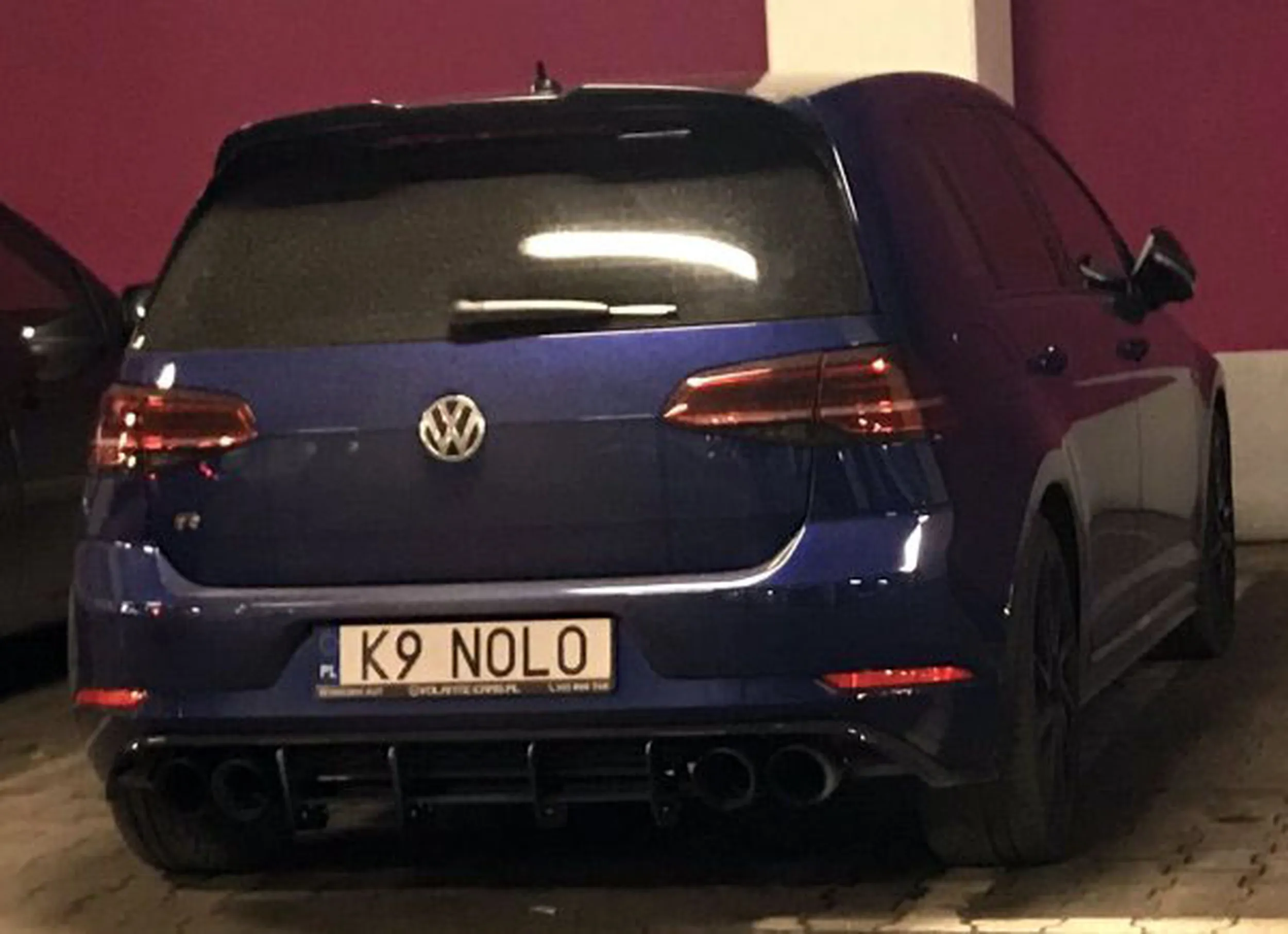 Fajny numer, blacha K9 NOLO