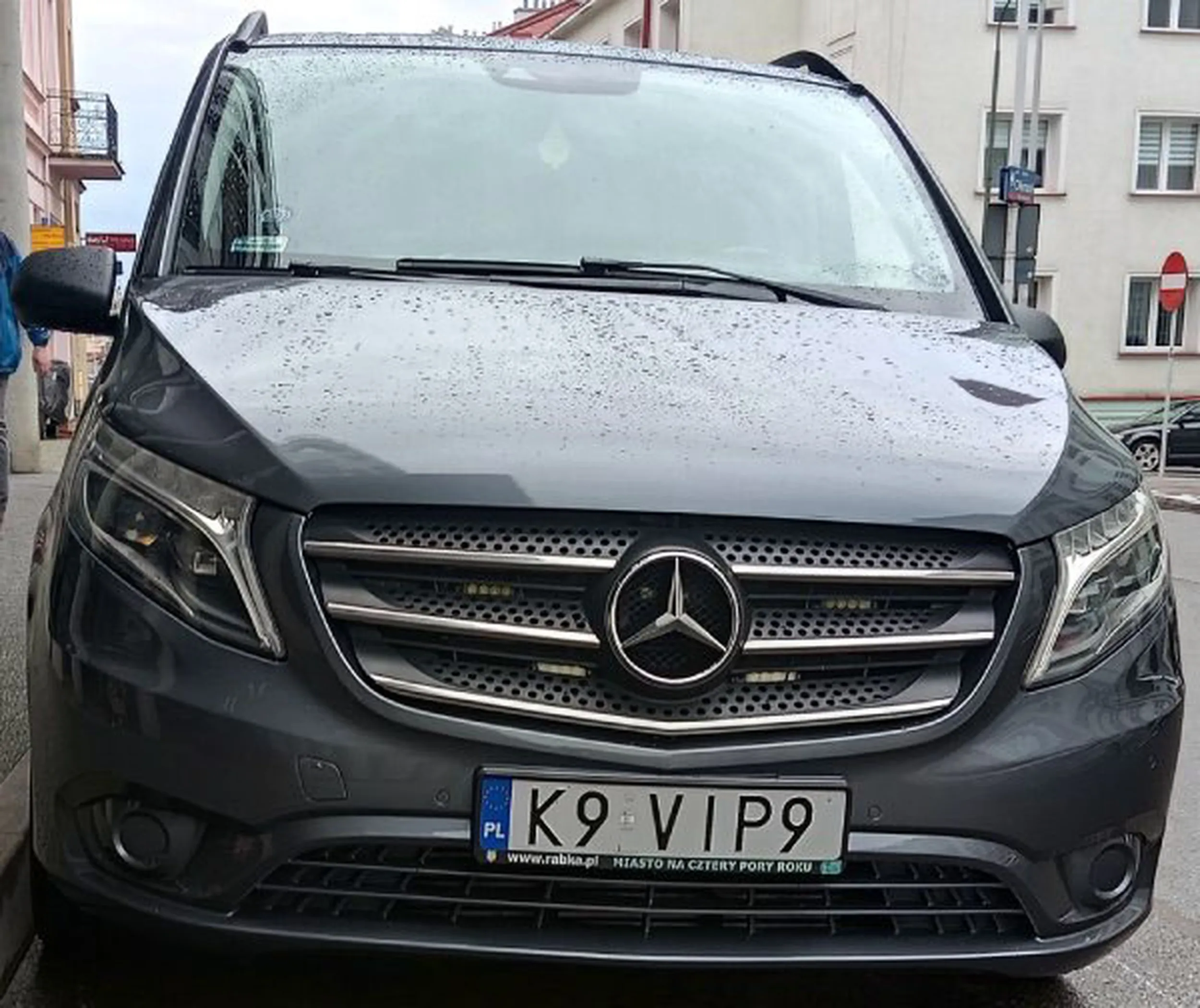 Fajny numer, blacha K9 VIP9