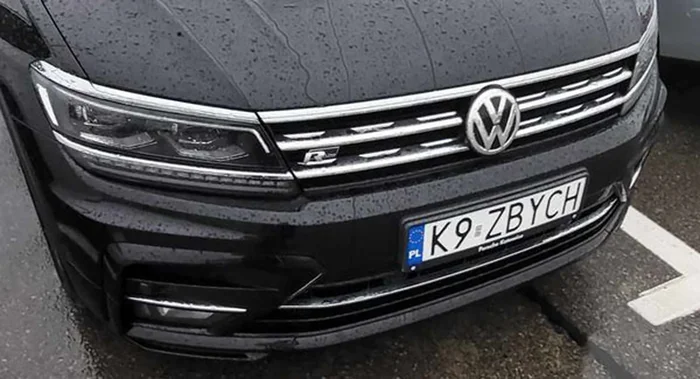 Fajny numer, blacha K9 ZBYCH