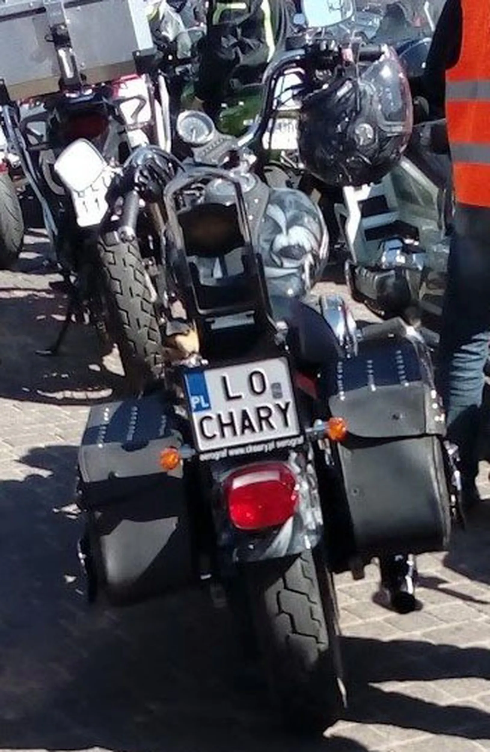 Fajny numer, blacha L0 CHARY