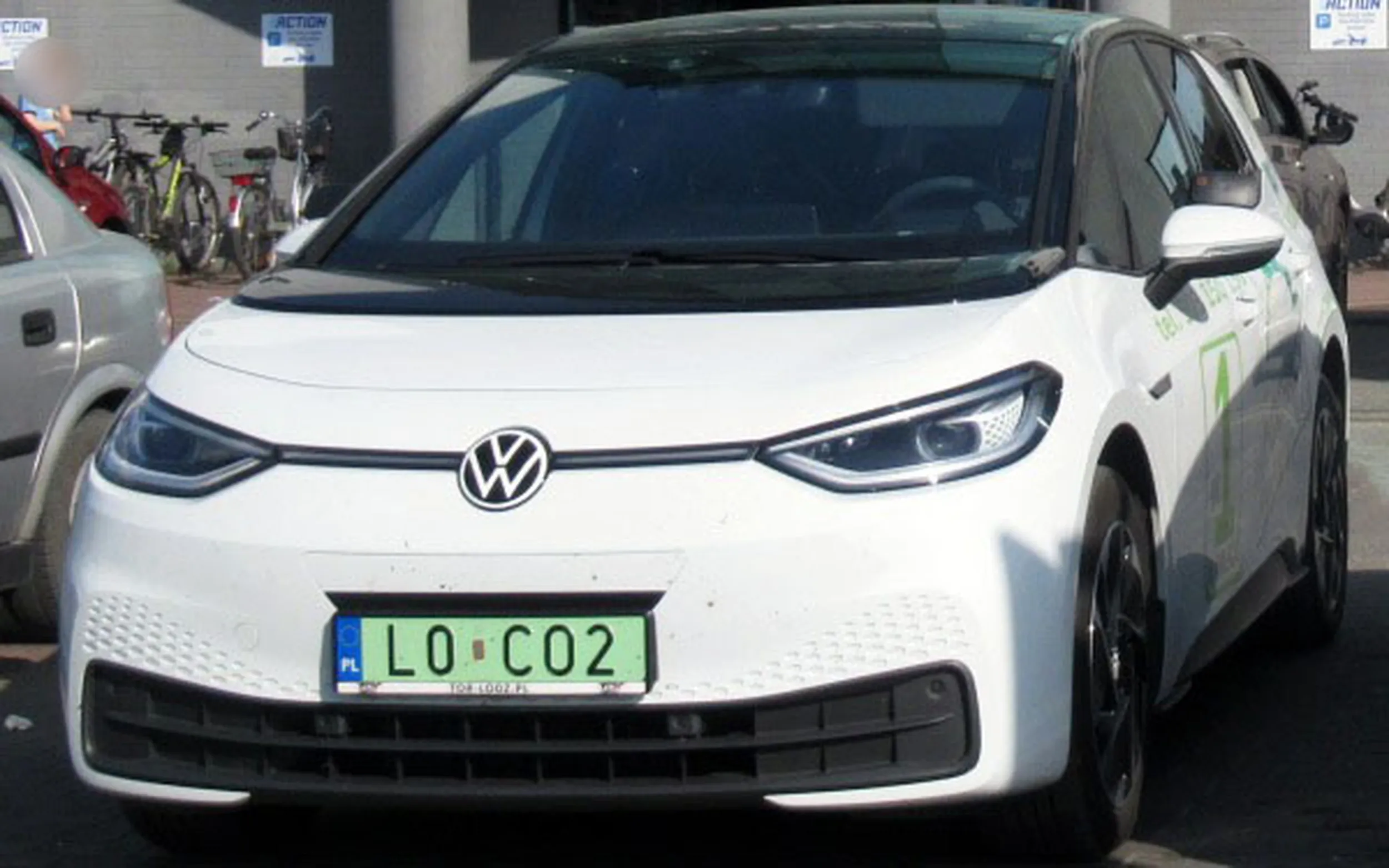 Fajny numer, blacha L0 CO2