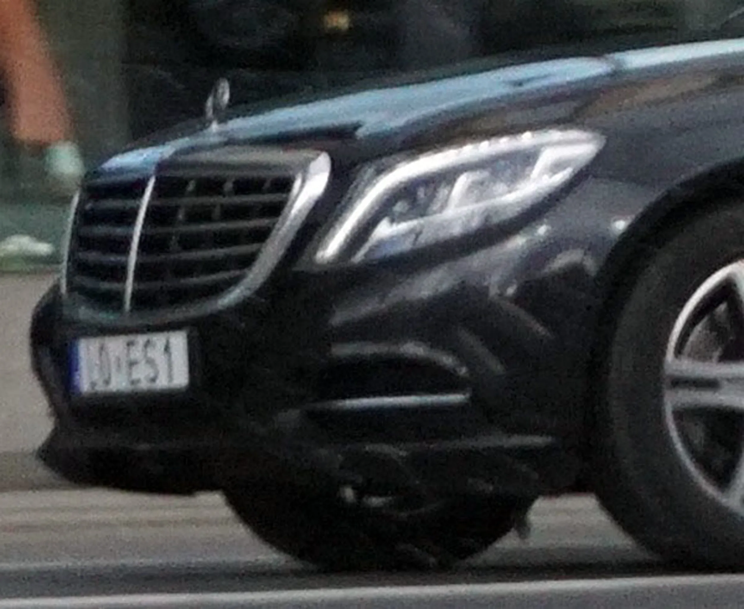 Fajny numer, blacha L0 ES1