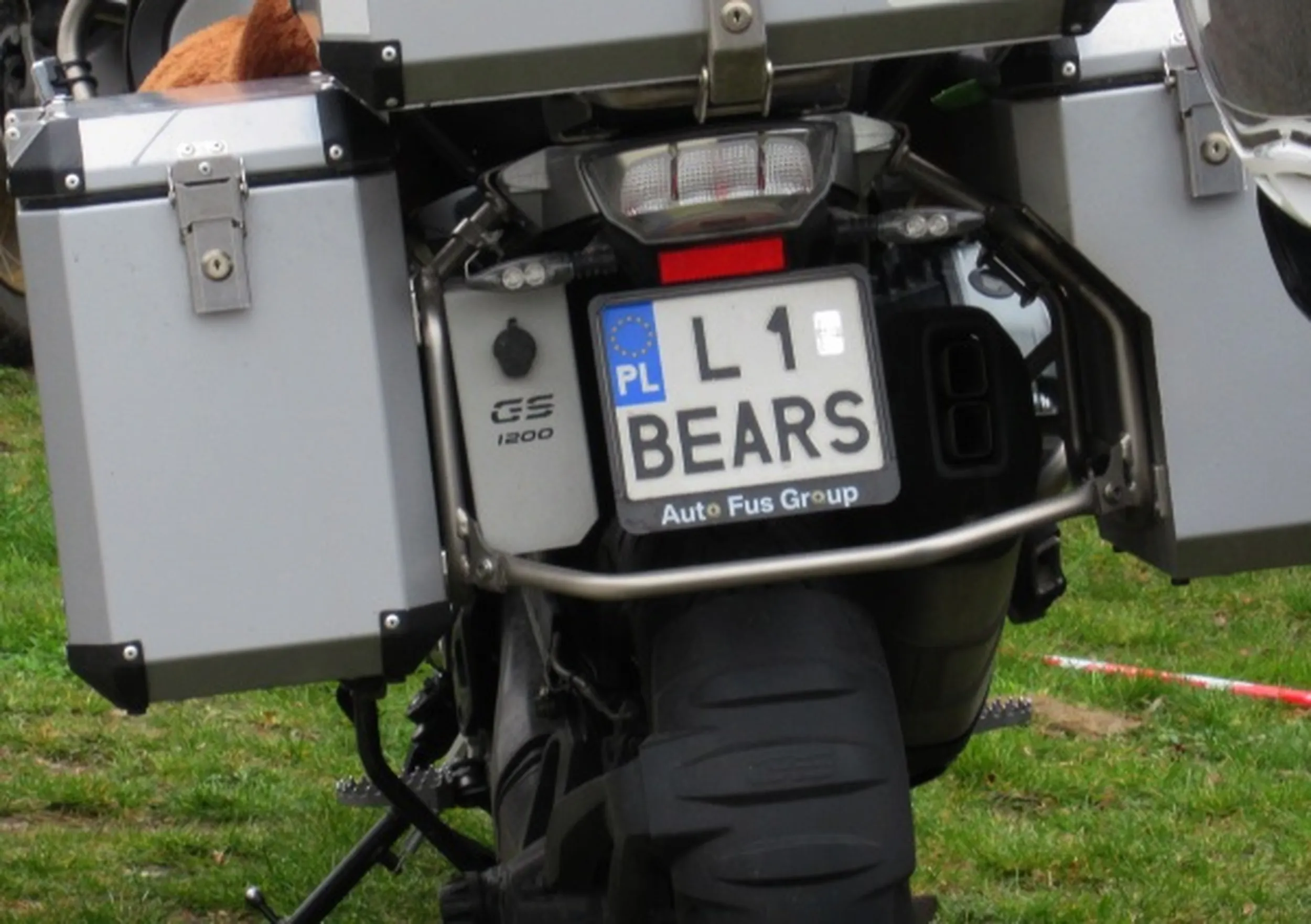 Fajny numer, blacha L1 BEARS