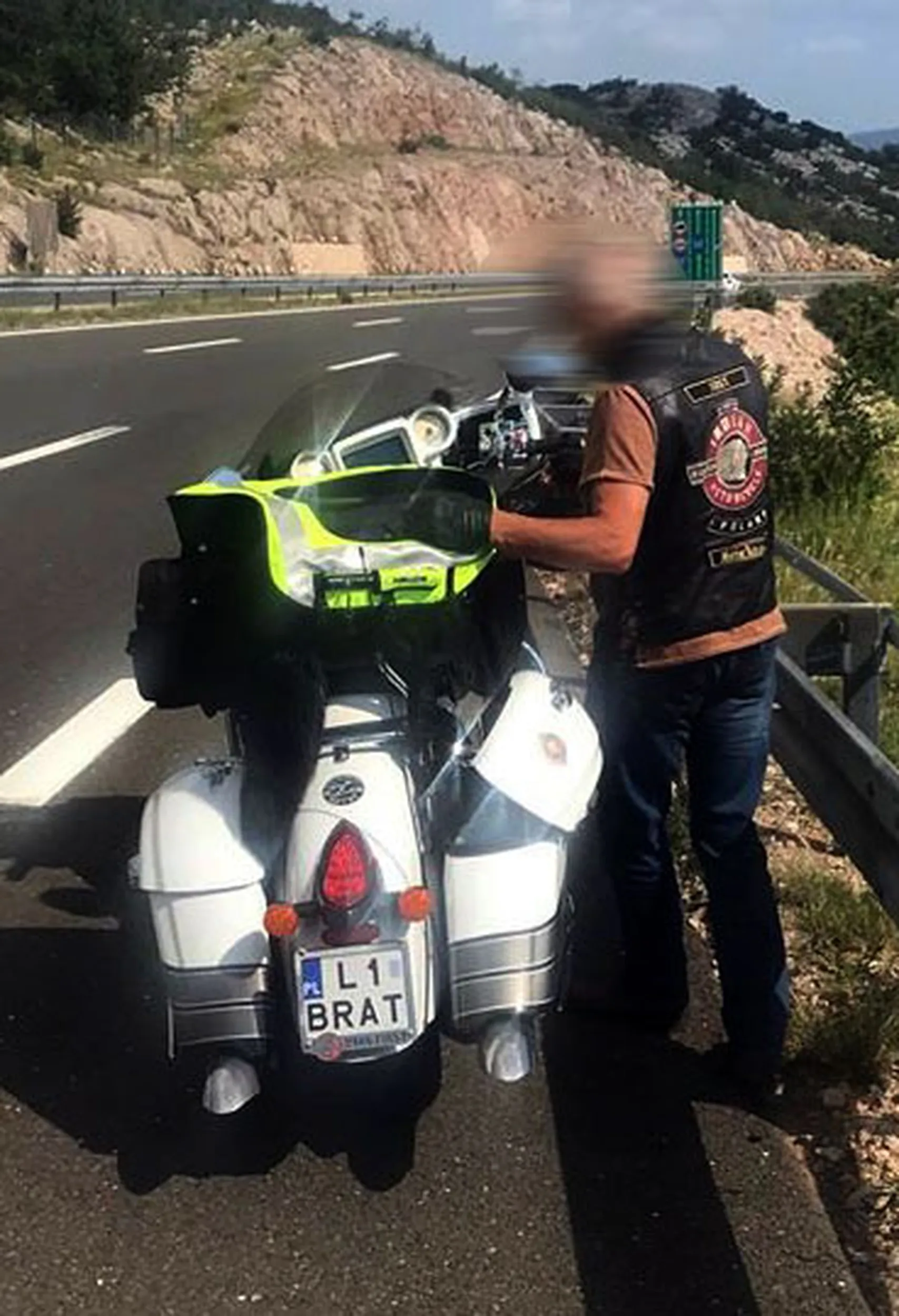 Fajny numer, blacha L1 BRAT