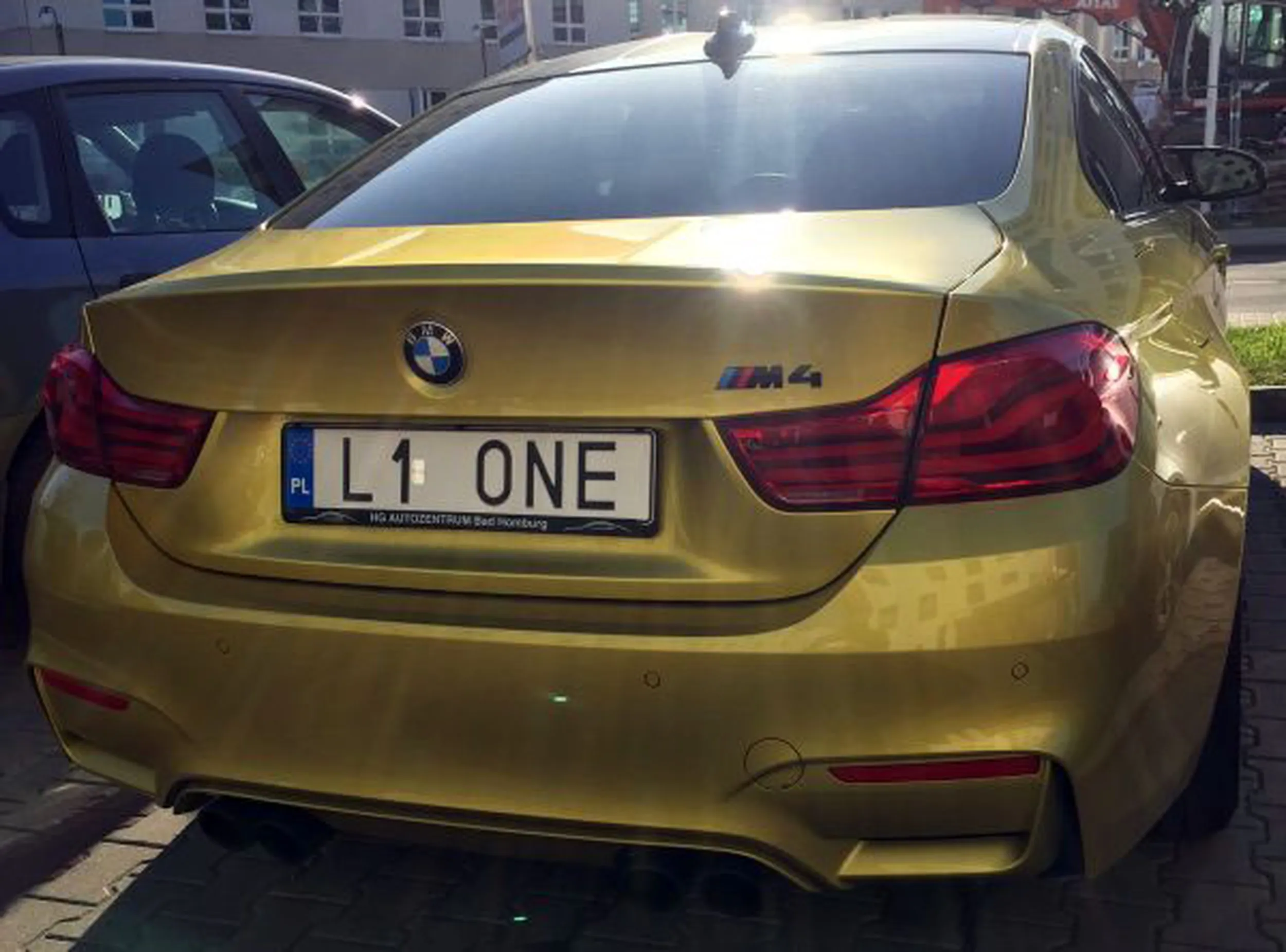 Fajny numer, blacha L1 ONE