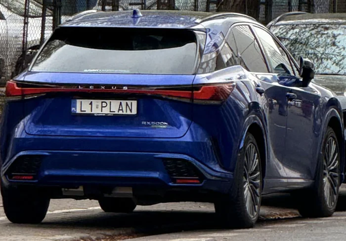 Fajny numer, blacha L1 PLAN