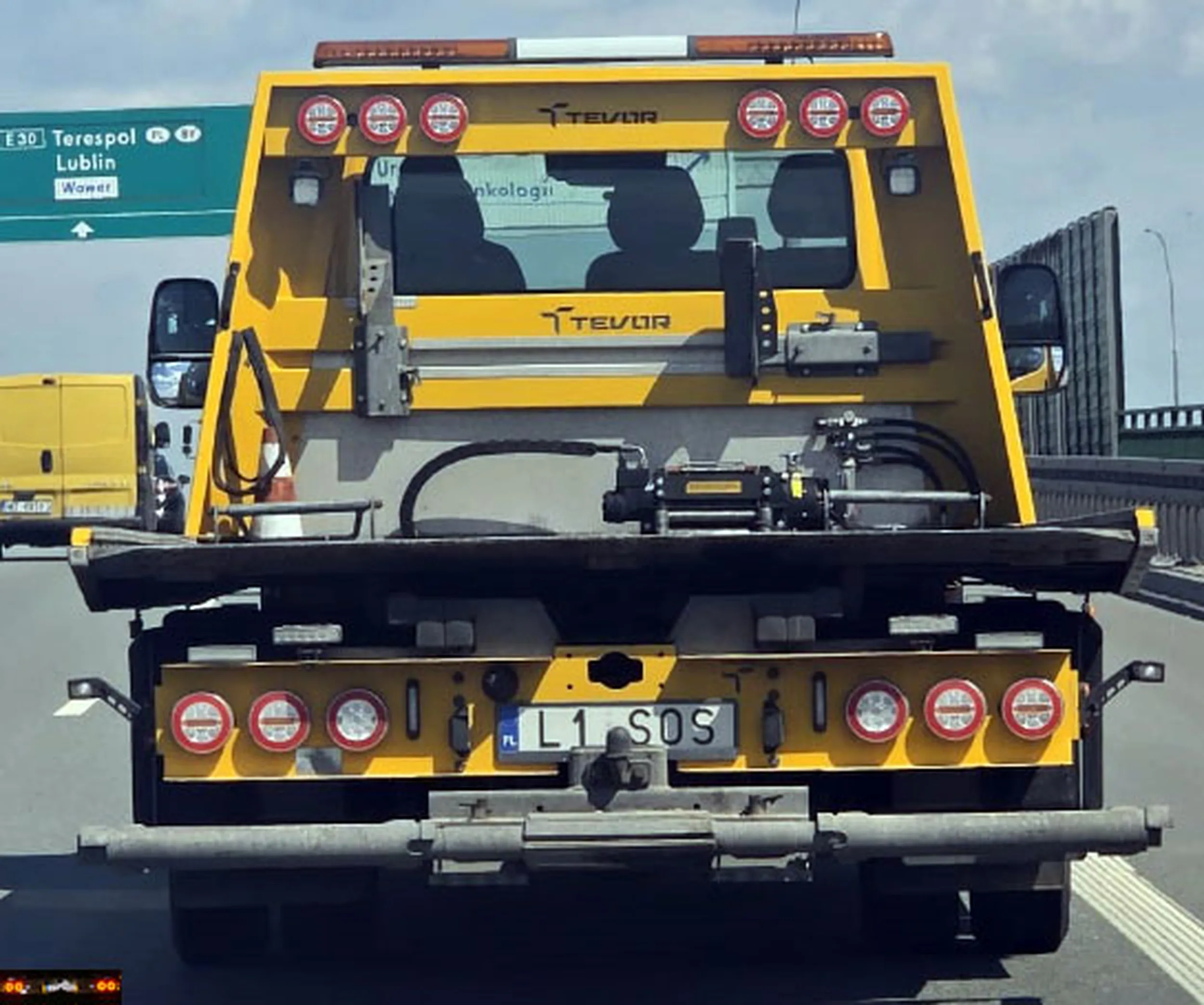 Fajny numer, blacha L1 SOS