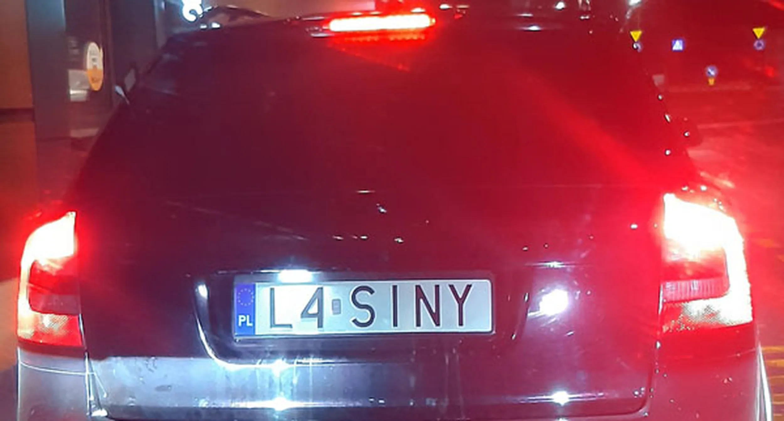 Fajny numer, blacha L4 SINY