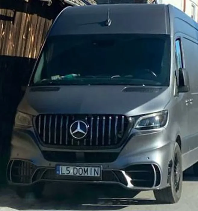 Fajny numer, blacha L5 DOMIN