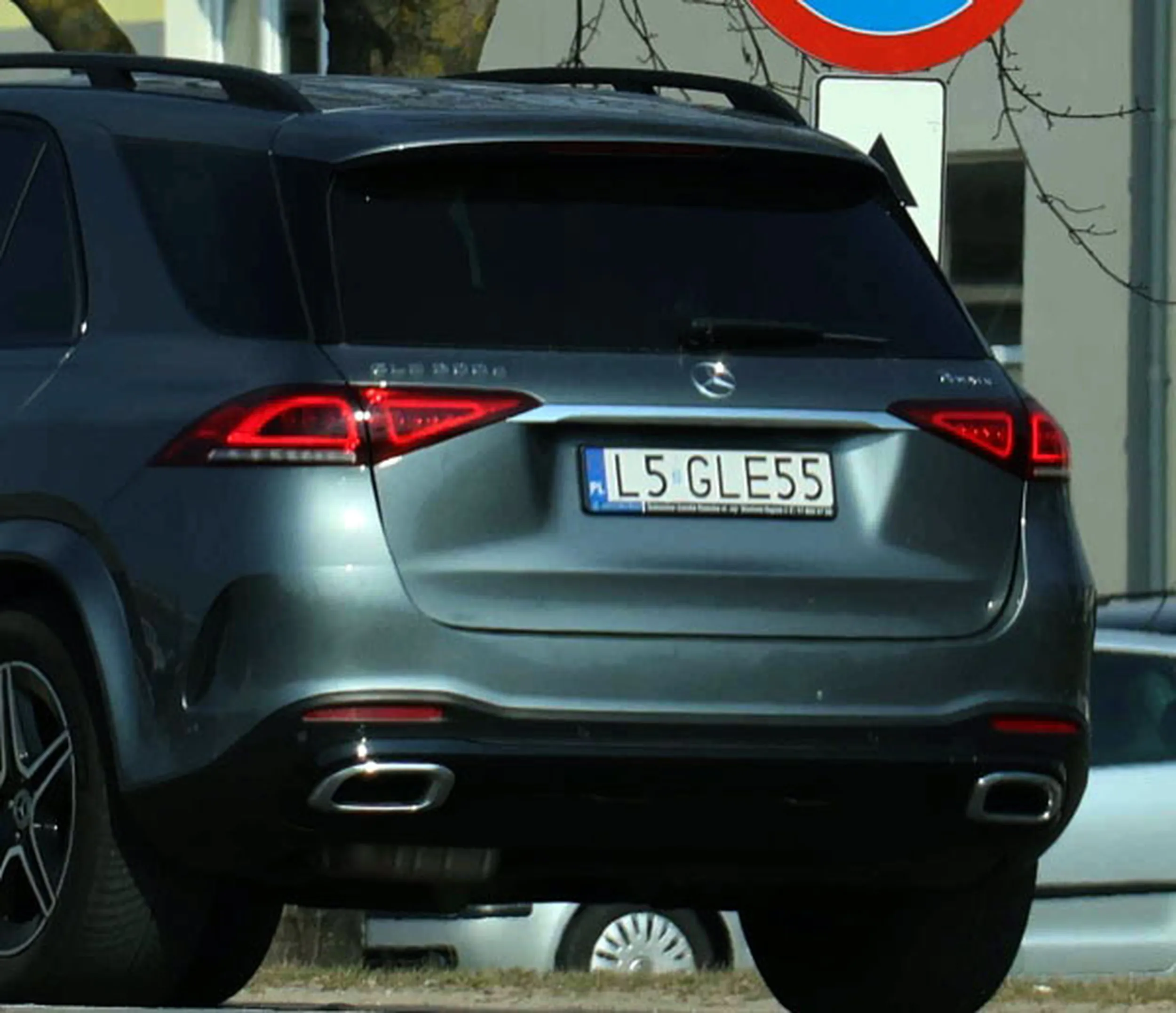 Fajny numer, blacha L5 GLE55