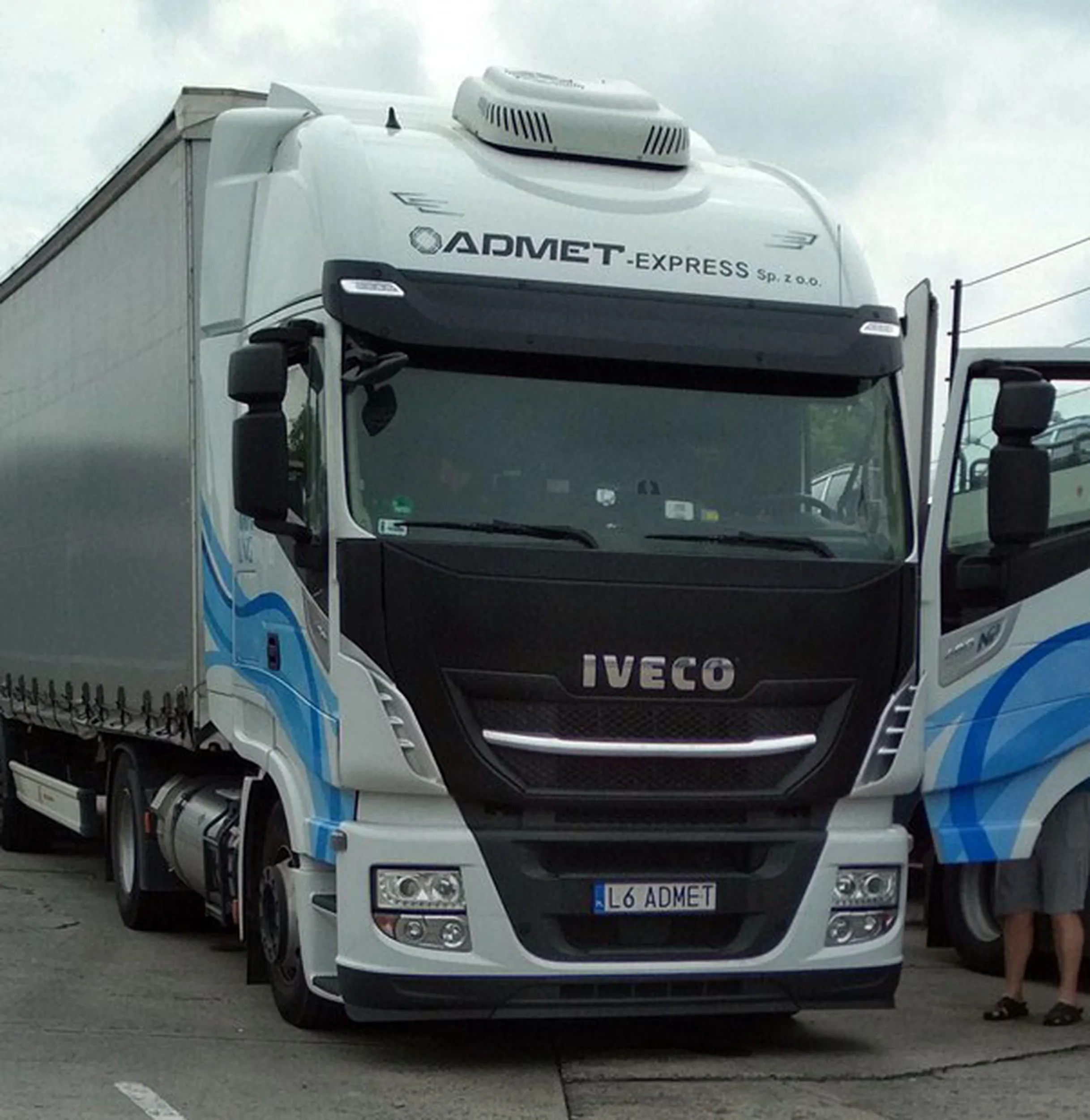 Fajny numer, blacha L6 ADMET