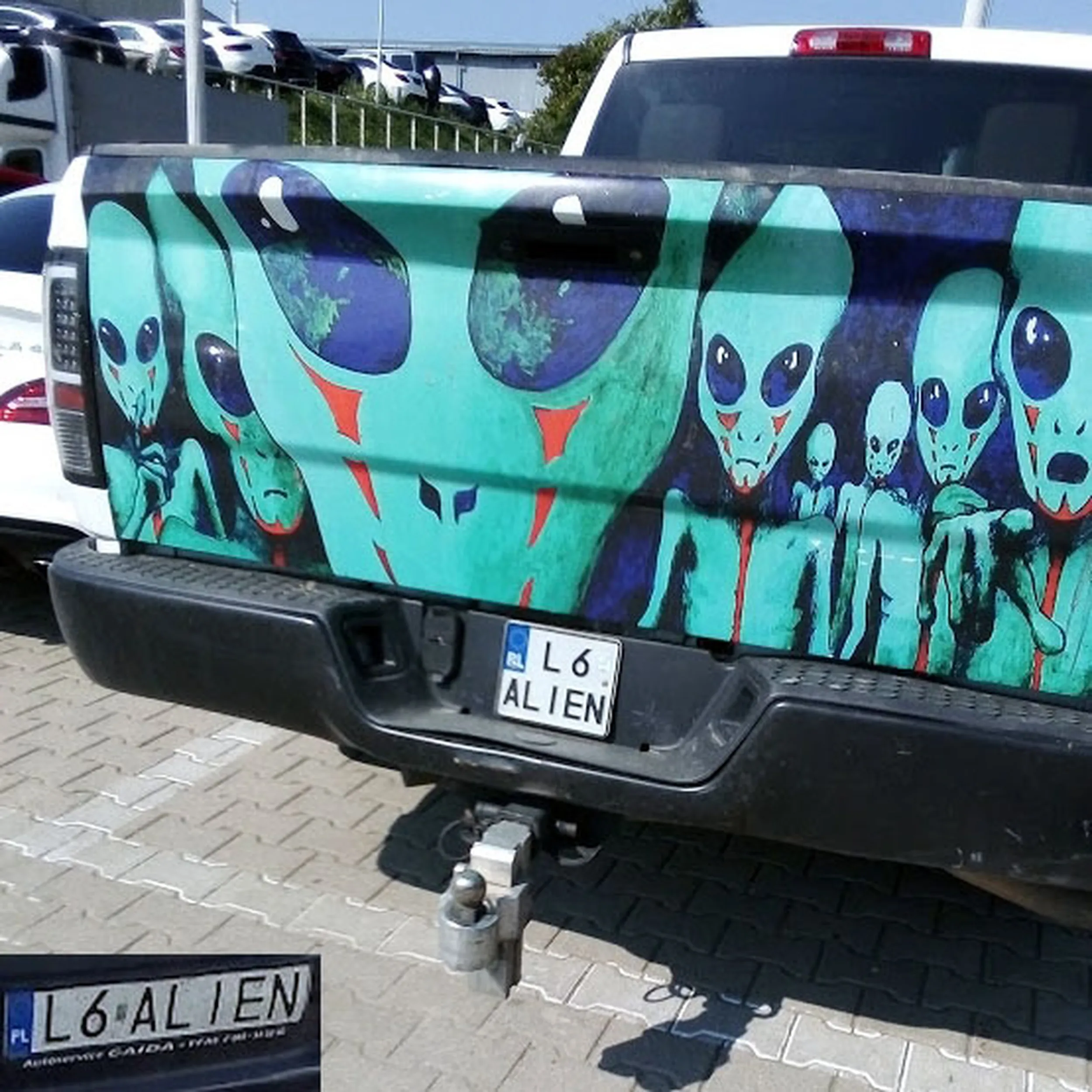 Fajny numer, blacha L6 ALIEN