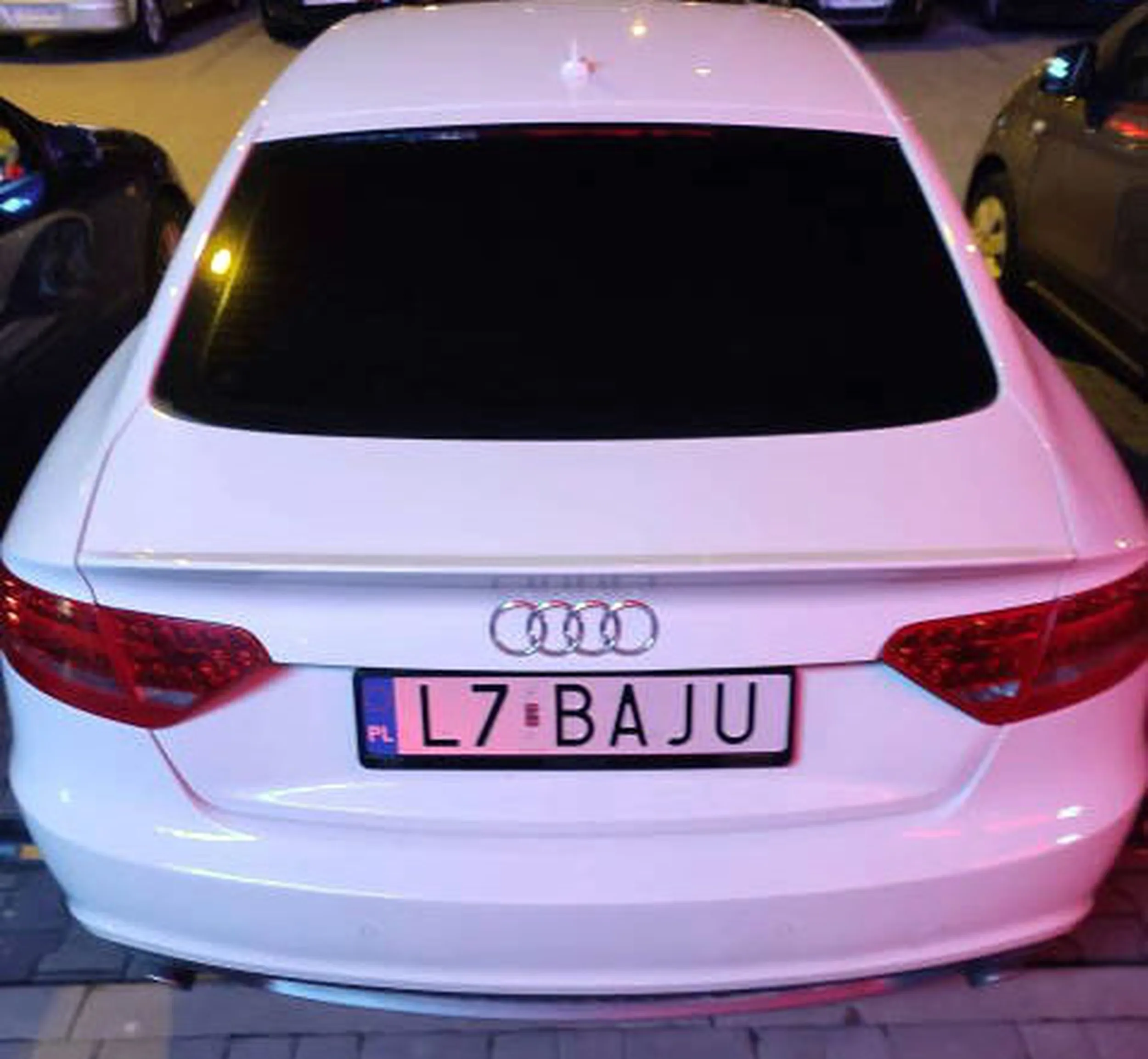 Fajny numer, blacha L7 BAJU