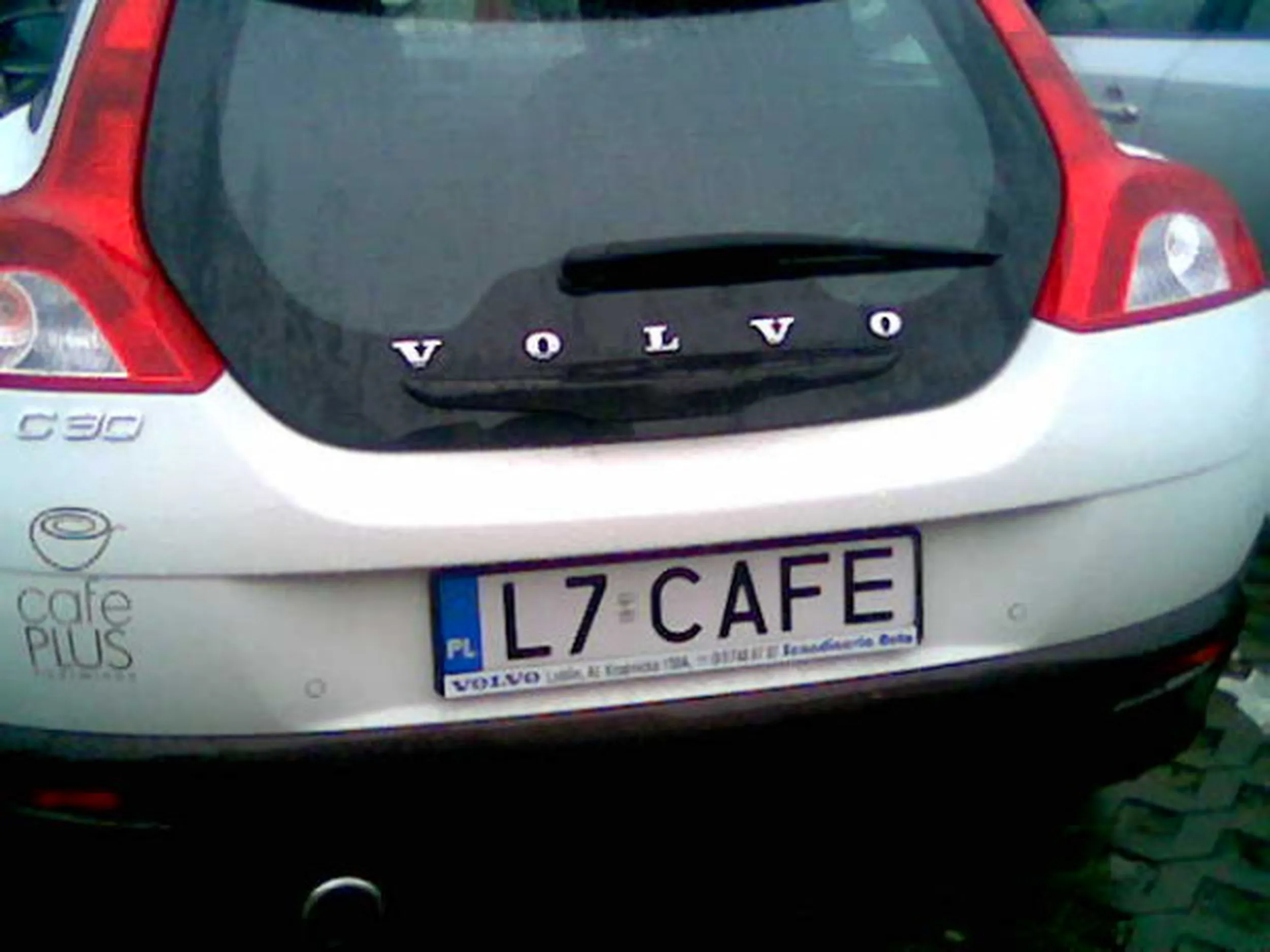 Fajny numer, blacha L7 CAFE