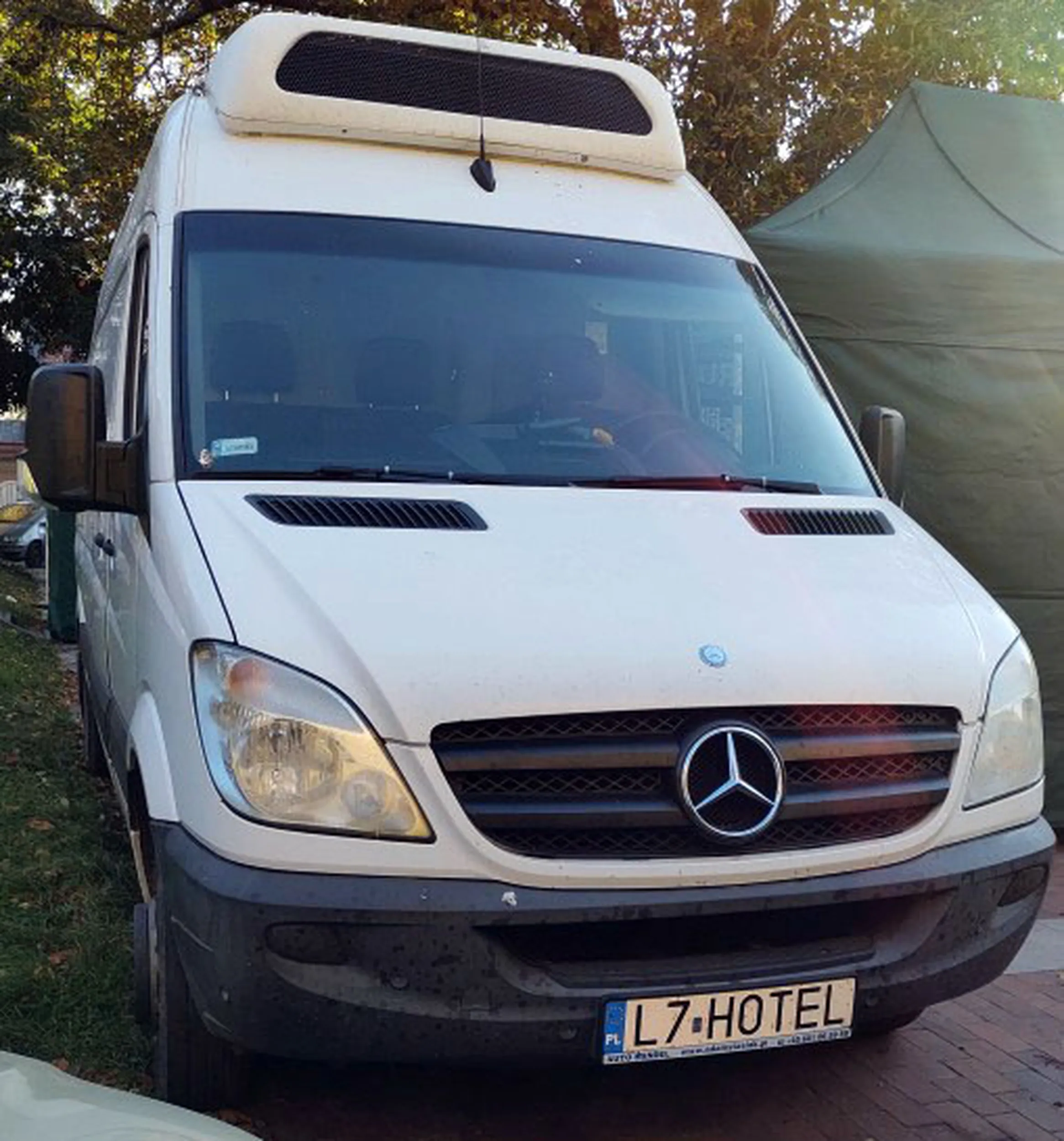 Fajny numer, blacha L7 HOTEL