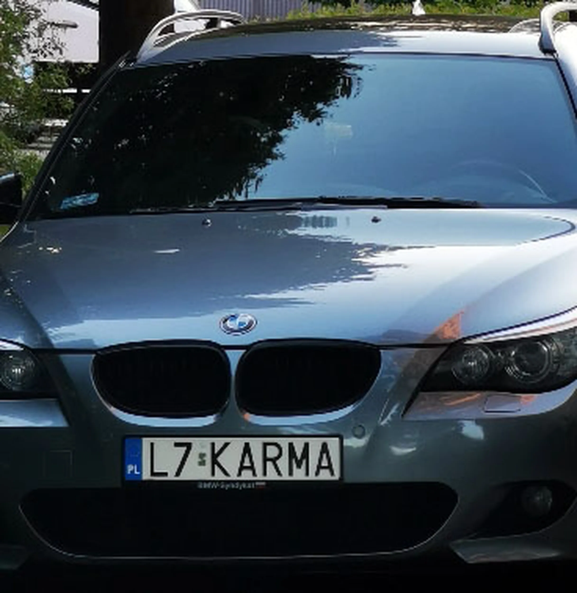 Fajny numer, blacha L7 KARMA