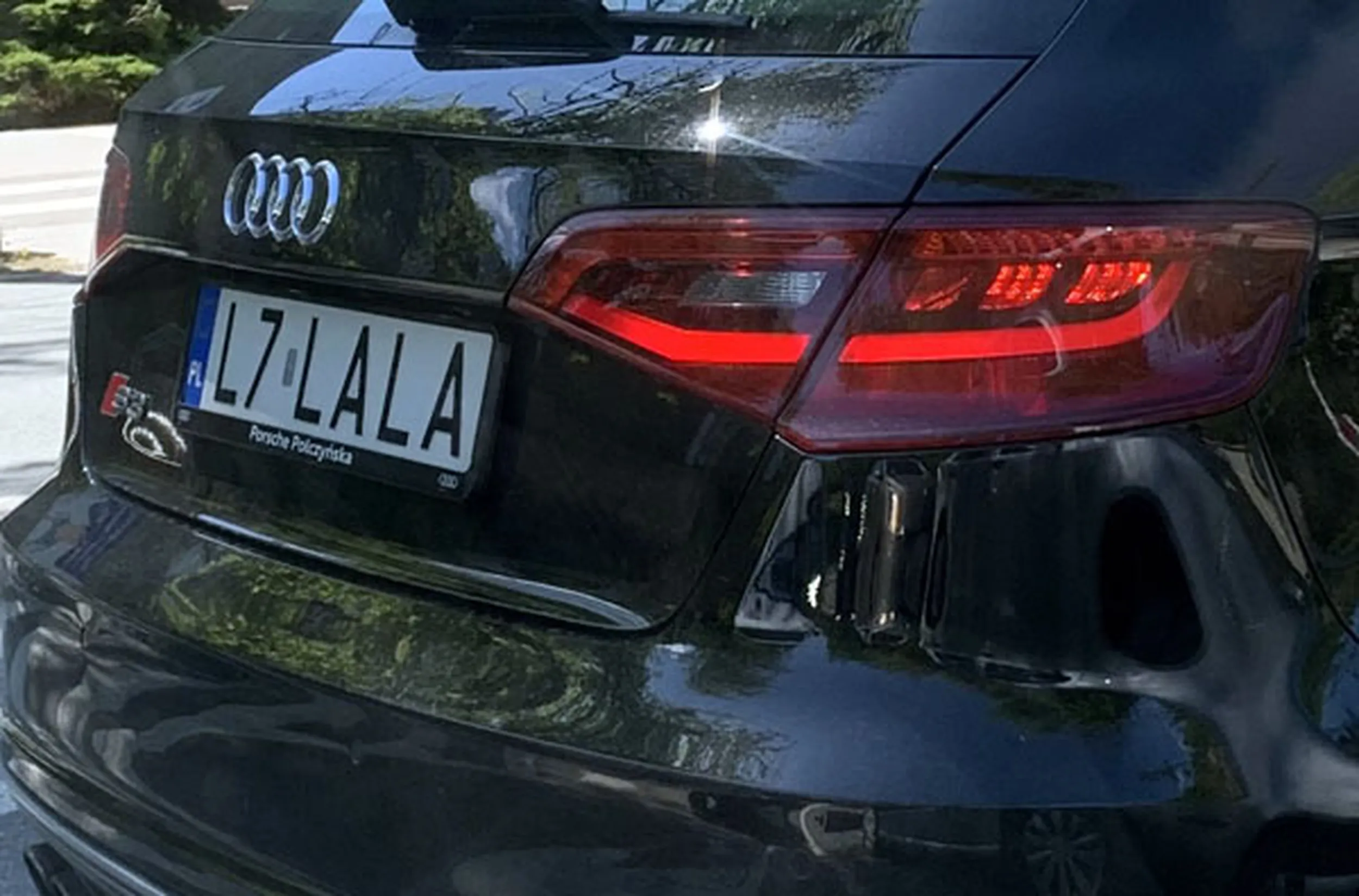 Fajny numer, blacha L7 LALA