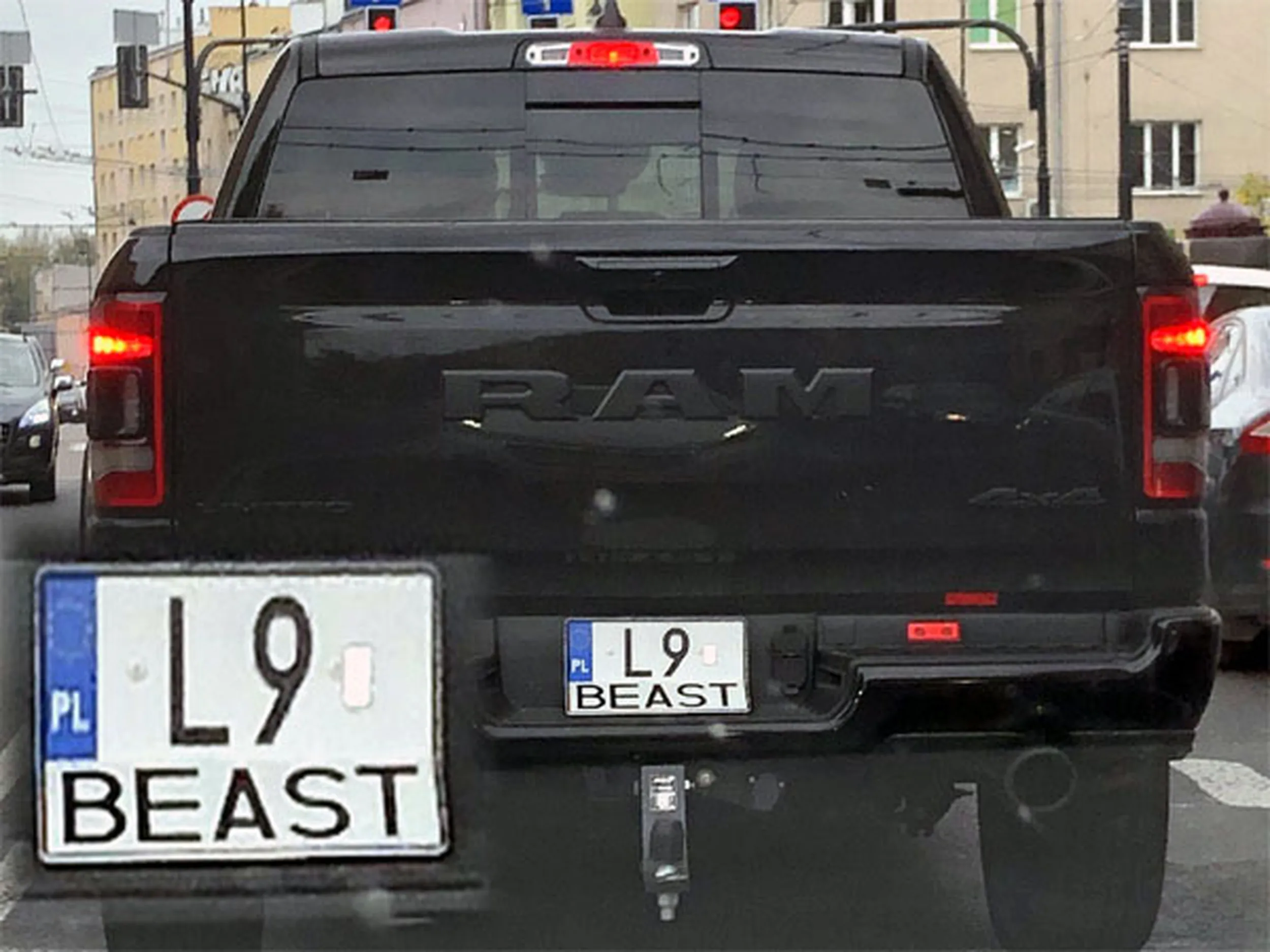 Fajny numer, blacha L9 BEAST