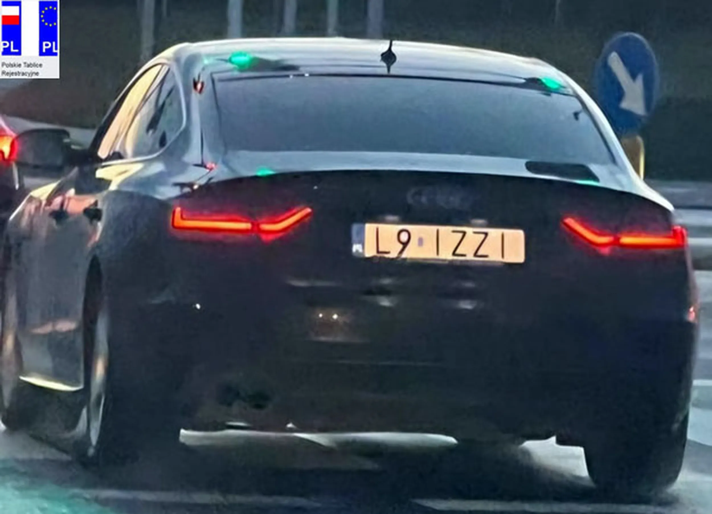 Fajny numer, blacha L9 IZZI