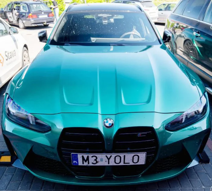 Fajny numer, blacha M3 YOLO