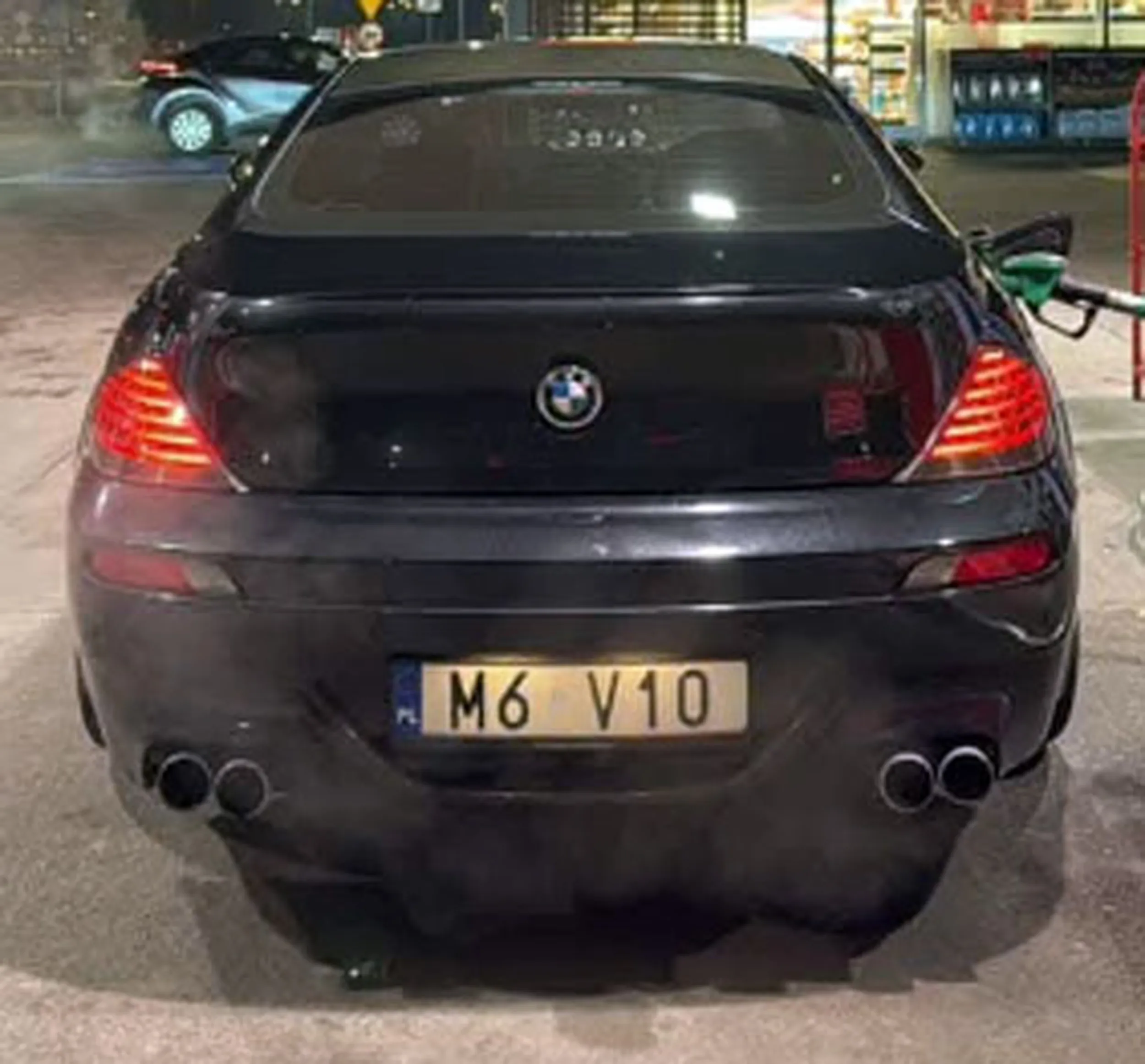 Fajny numer, blacha M6 V10