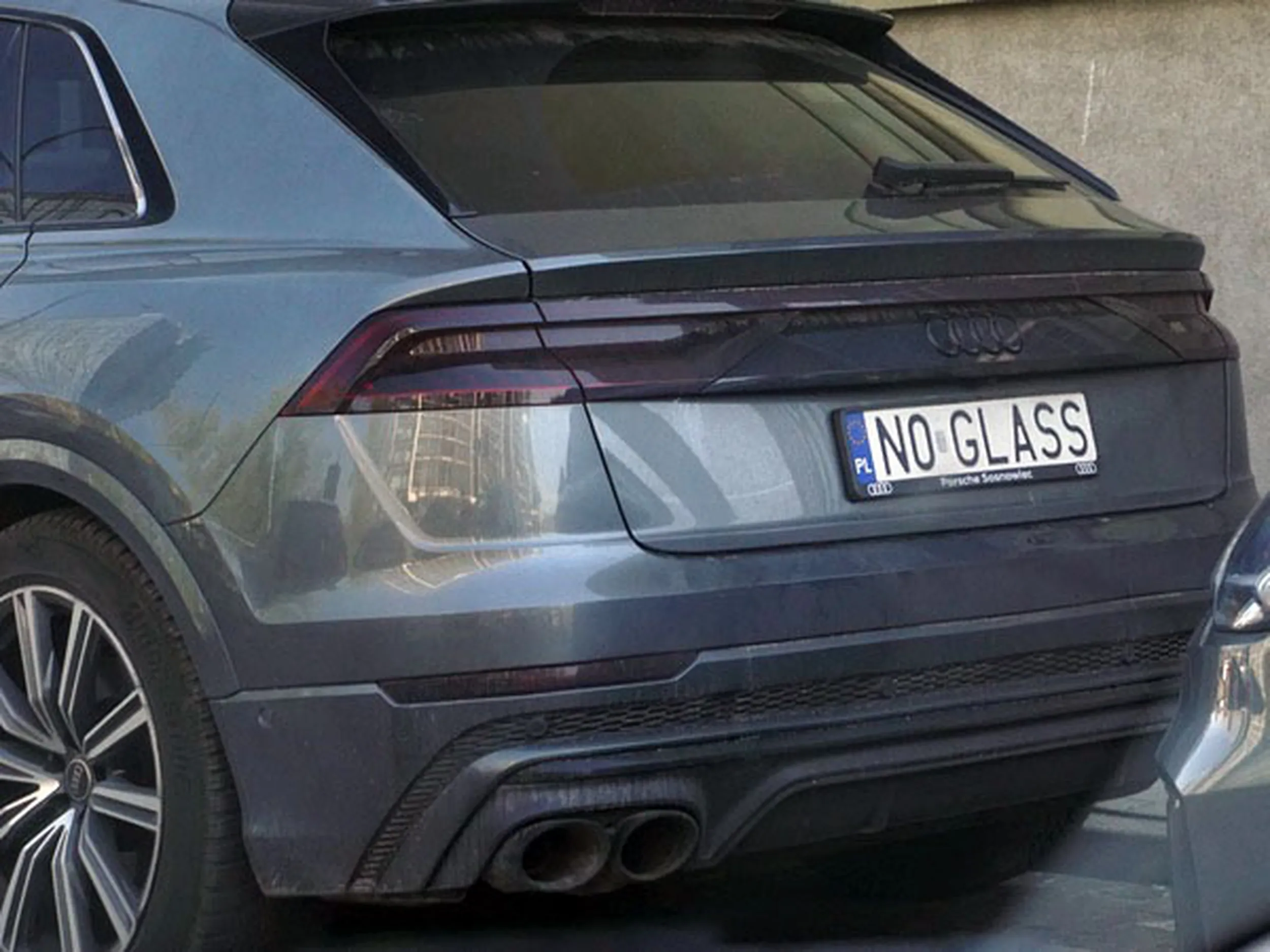 Fajny numer, blacha N0 GLASS