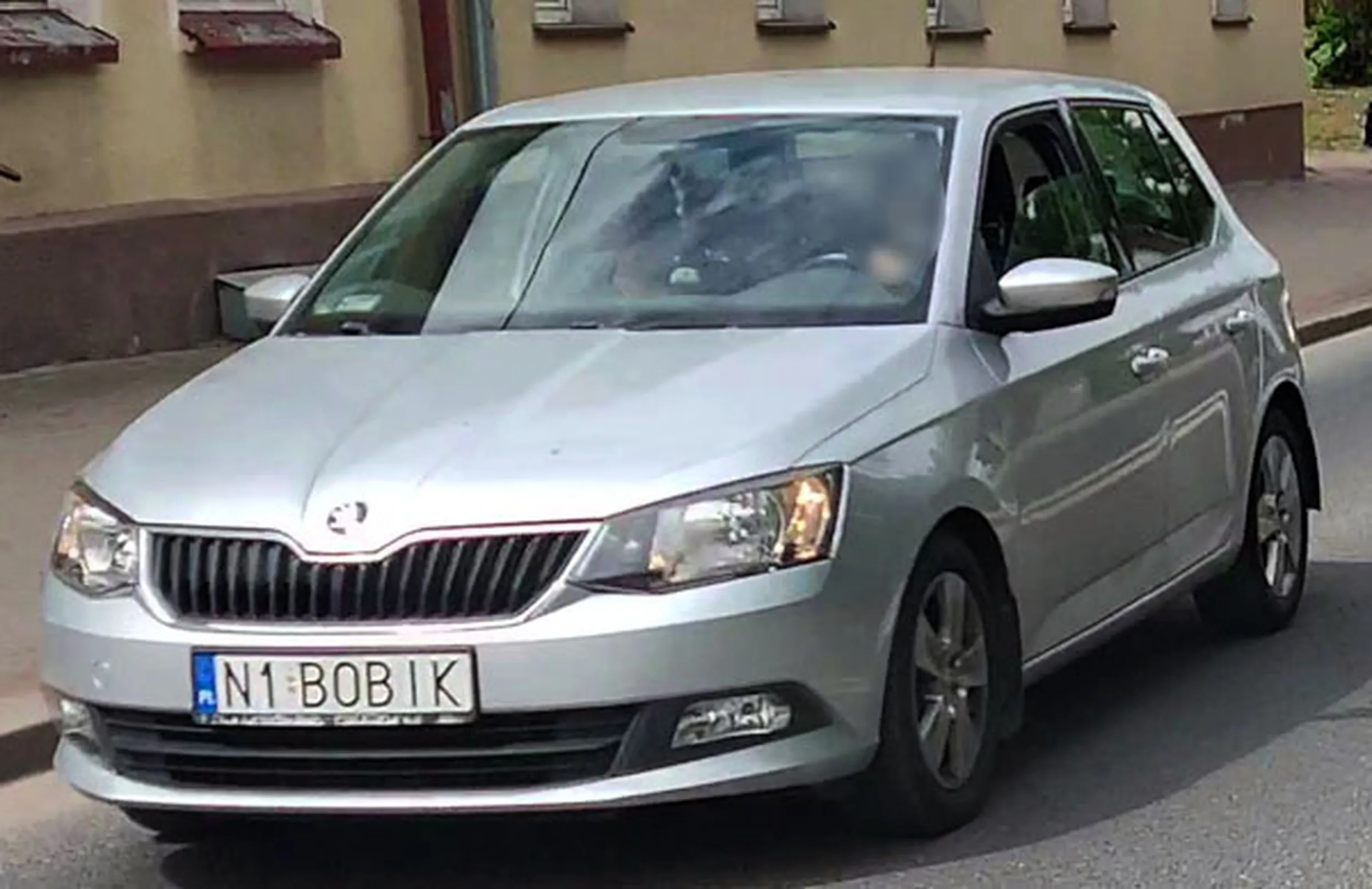 Fajny numer, blacha N1 BOBIK