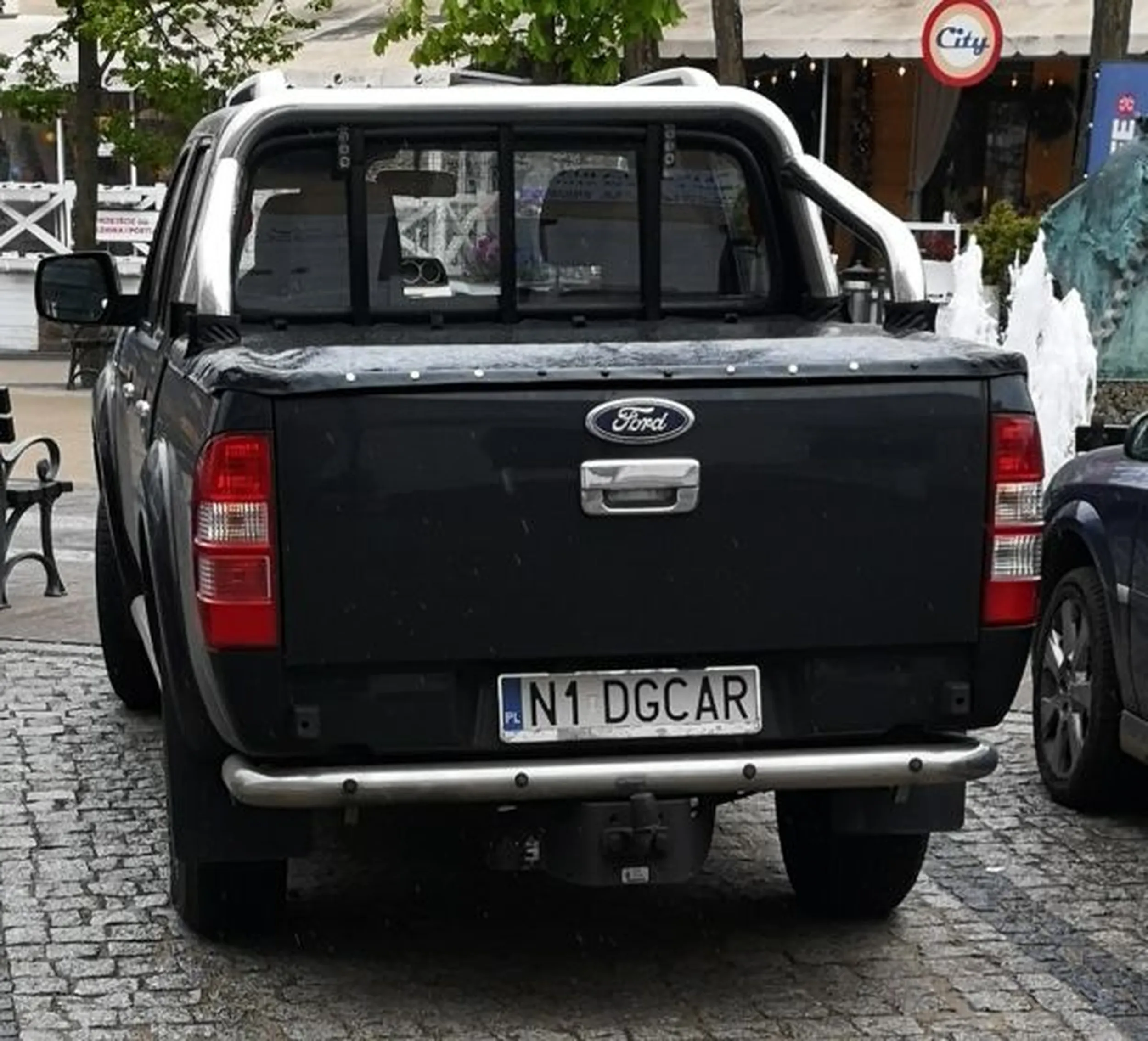 Fajny numer, blacha N1 DGCAR