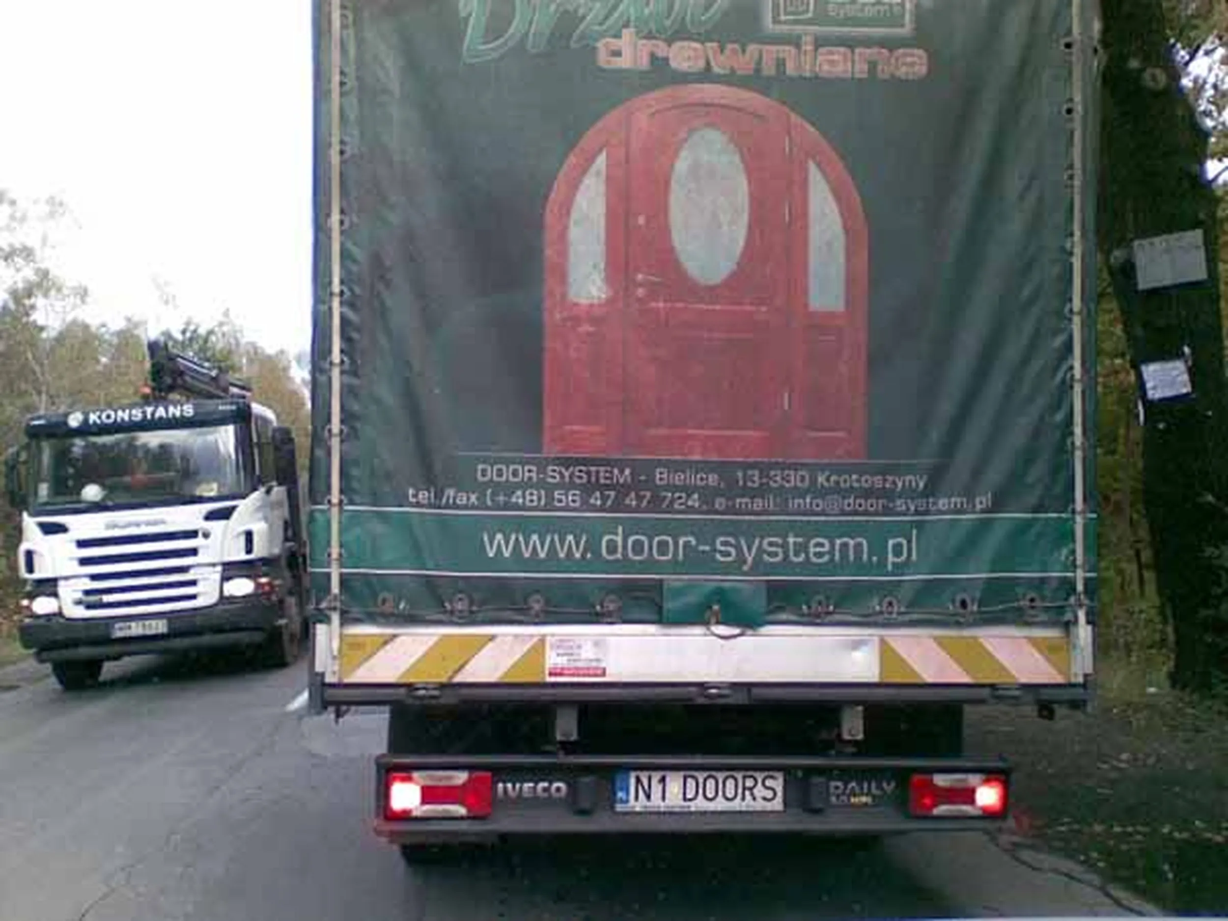 Fajny numer, blacha N1 DOORS