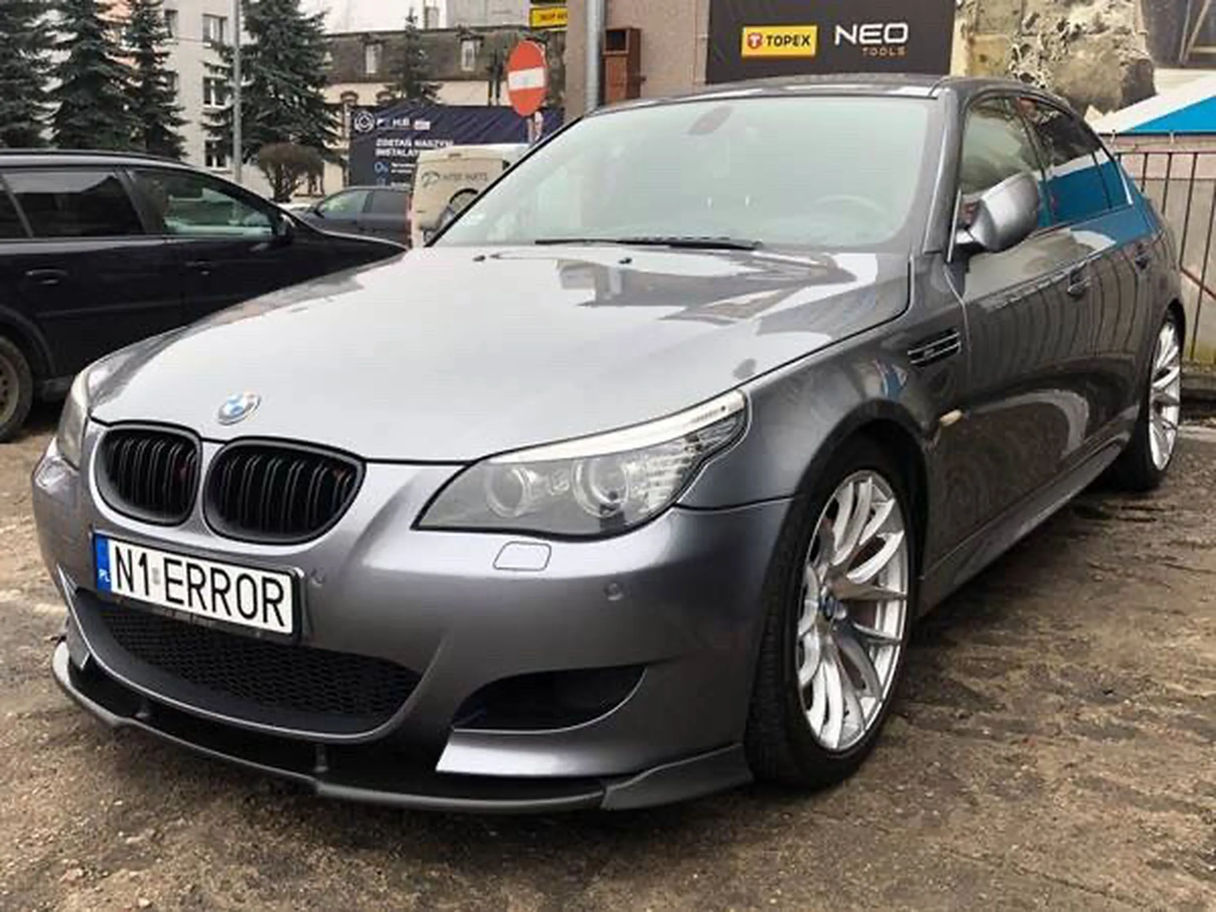 Fajny numer, blacha N1 ERROR