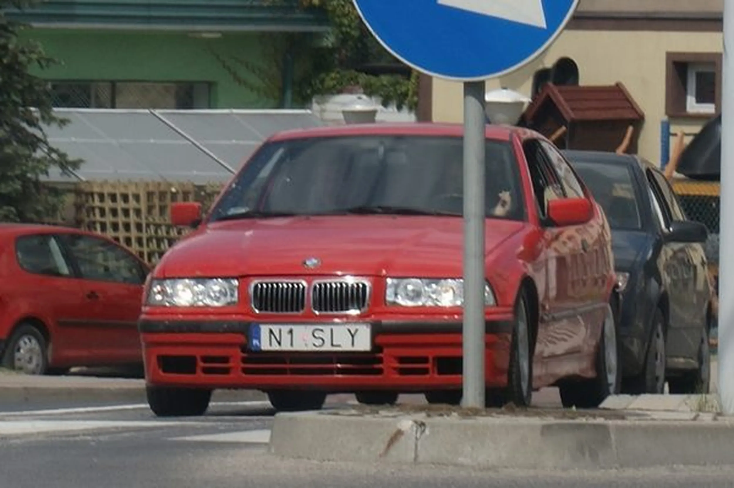 Fajny numer, blacha N1 SLY