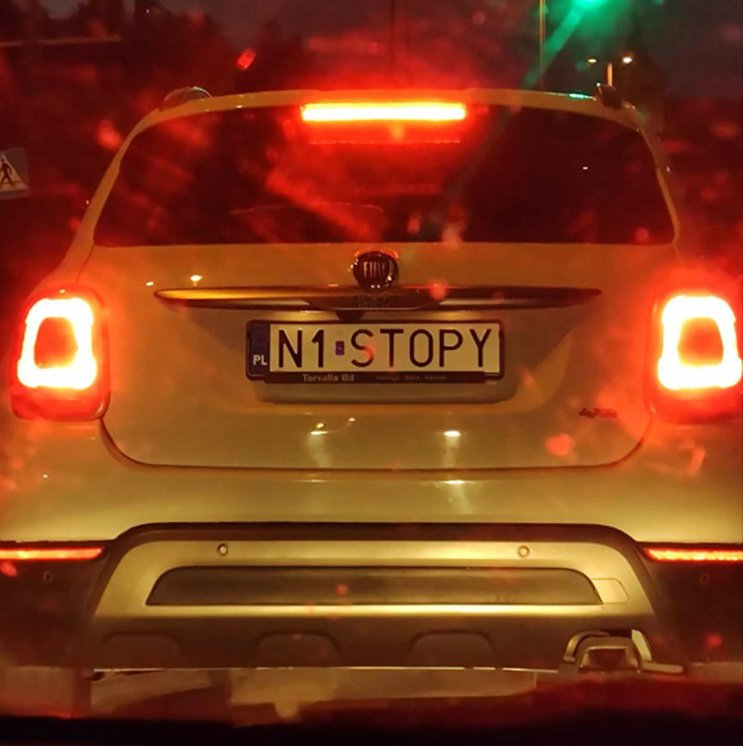 Fajny numer, blacha N1 STOPY