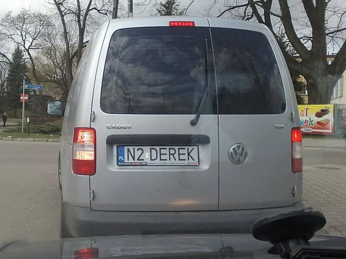 Fajny numer, blacha N2 DEREK