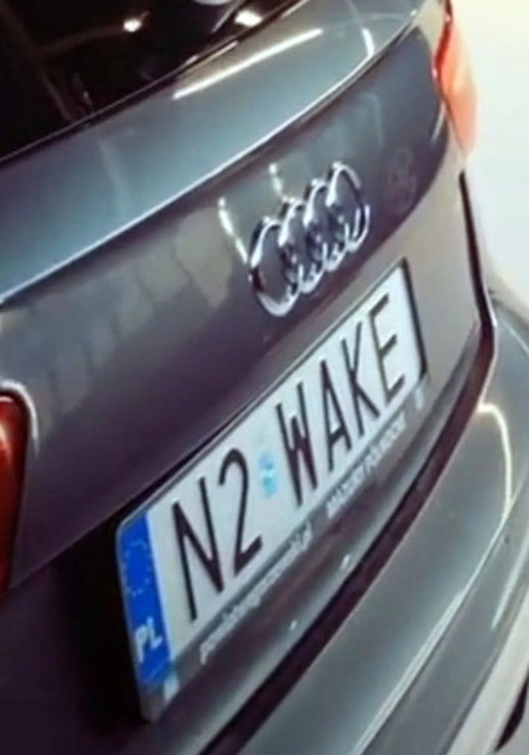 Fajny numer, blacha N2 WAKE