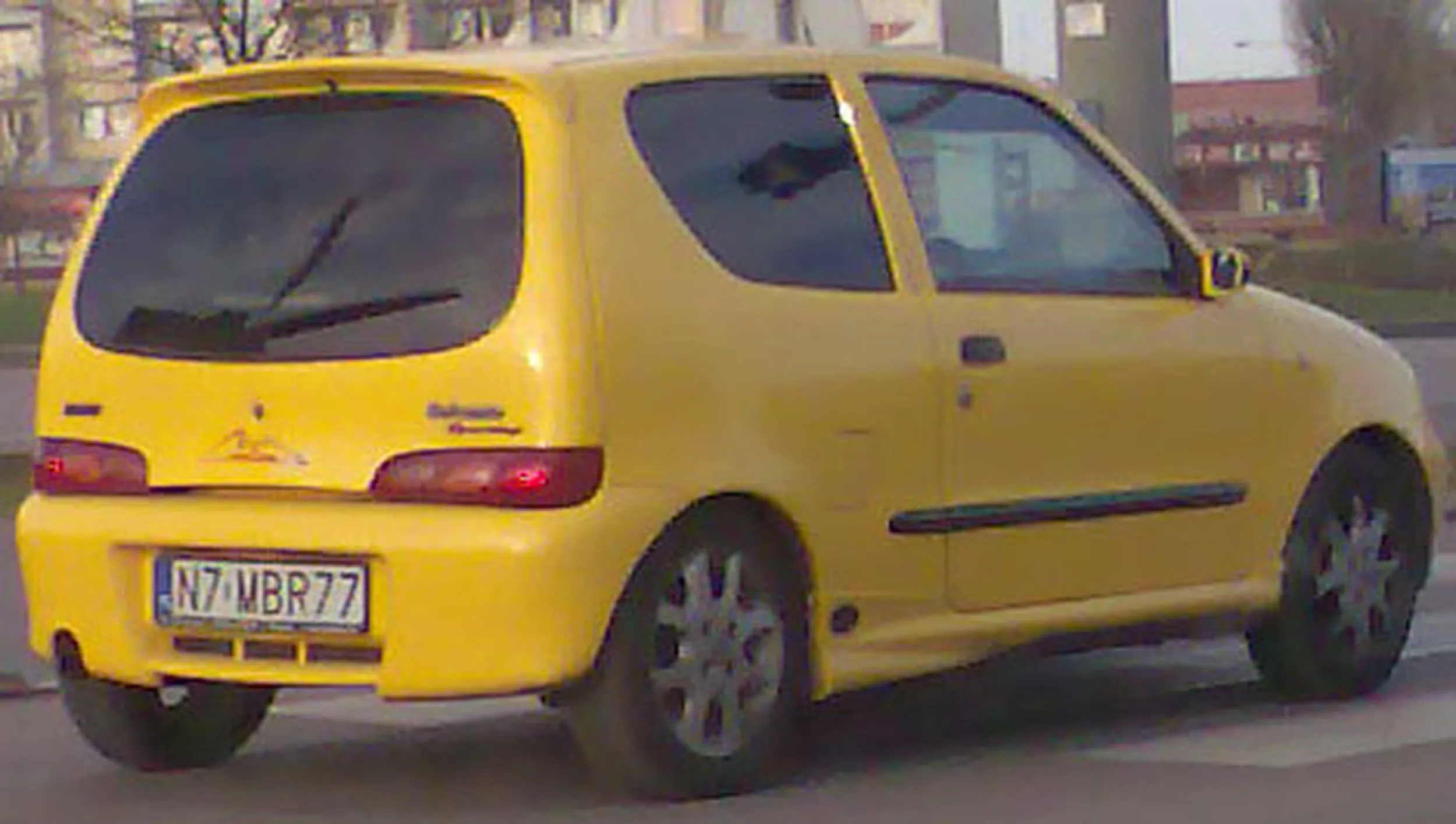 Fajny numer, blacha N7 MBR77