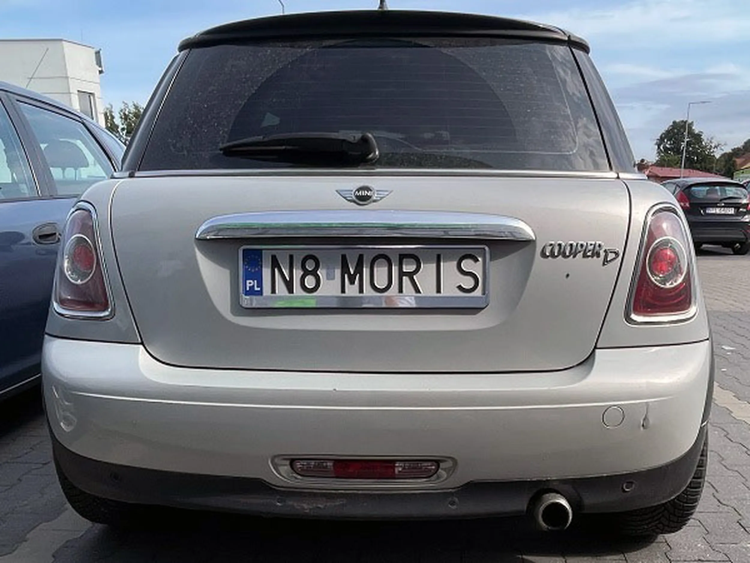 Fajny numer, blacha N8 MORIS