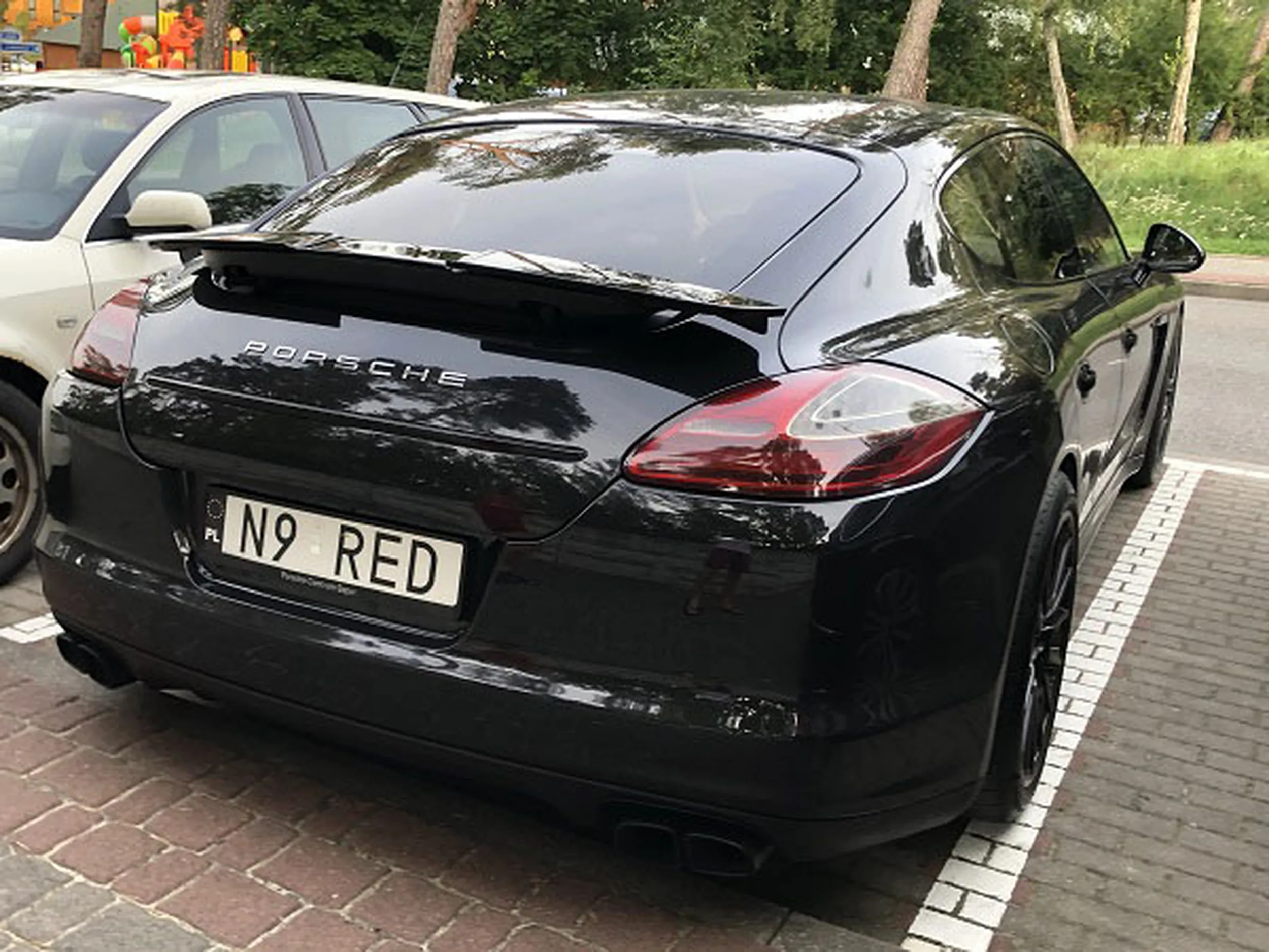 Fajny numer, blacha N9 RED