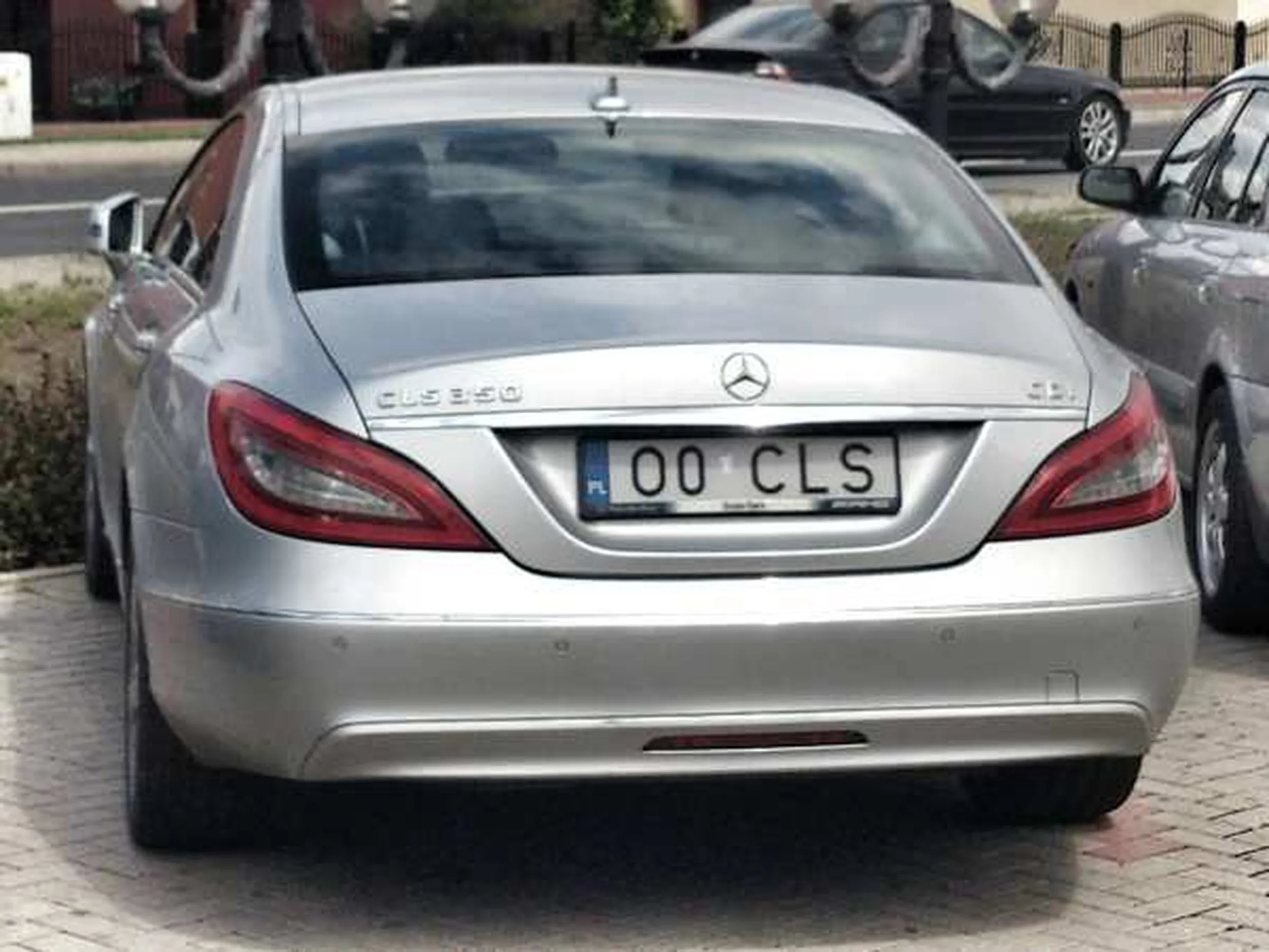 Fajny numer, blacha O0 CLS