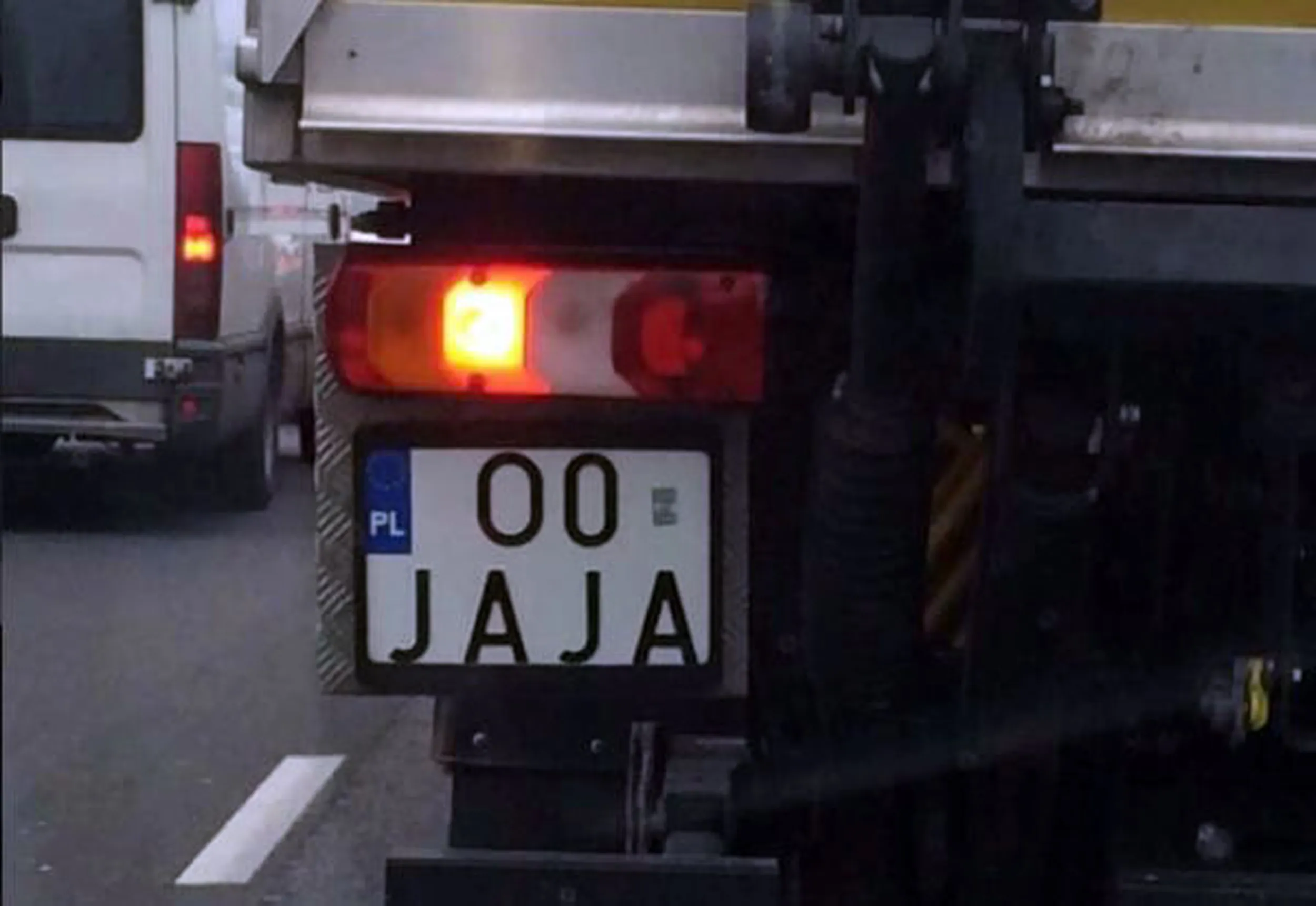 Fajny numer, blacha O0 JAJA