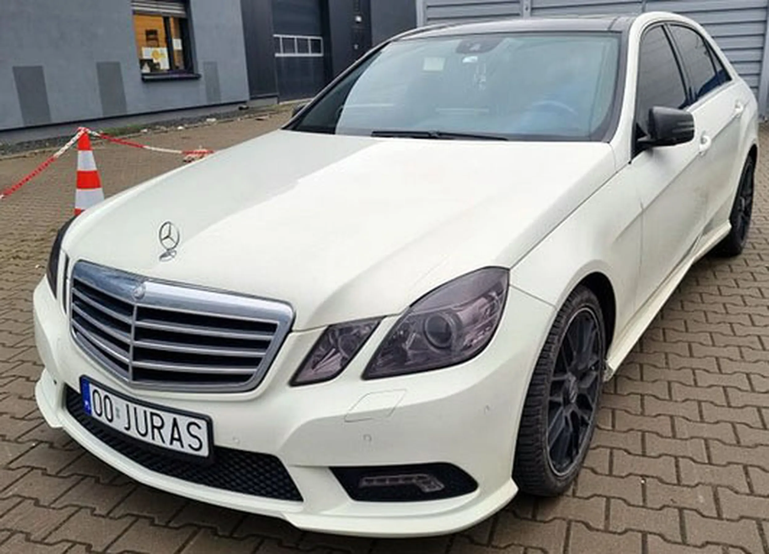 Fajny numer, blacha O0 JURAS