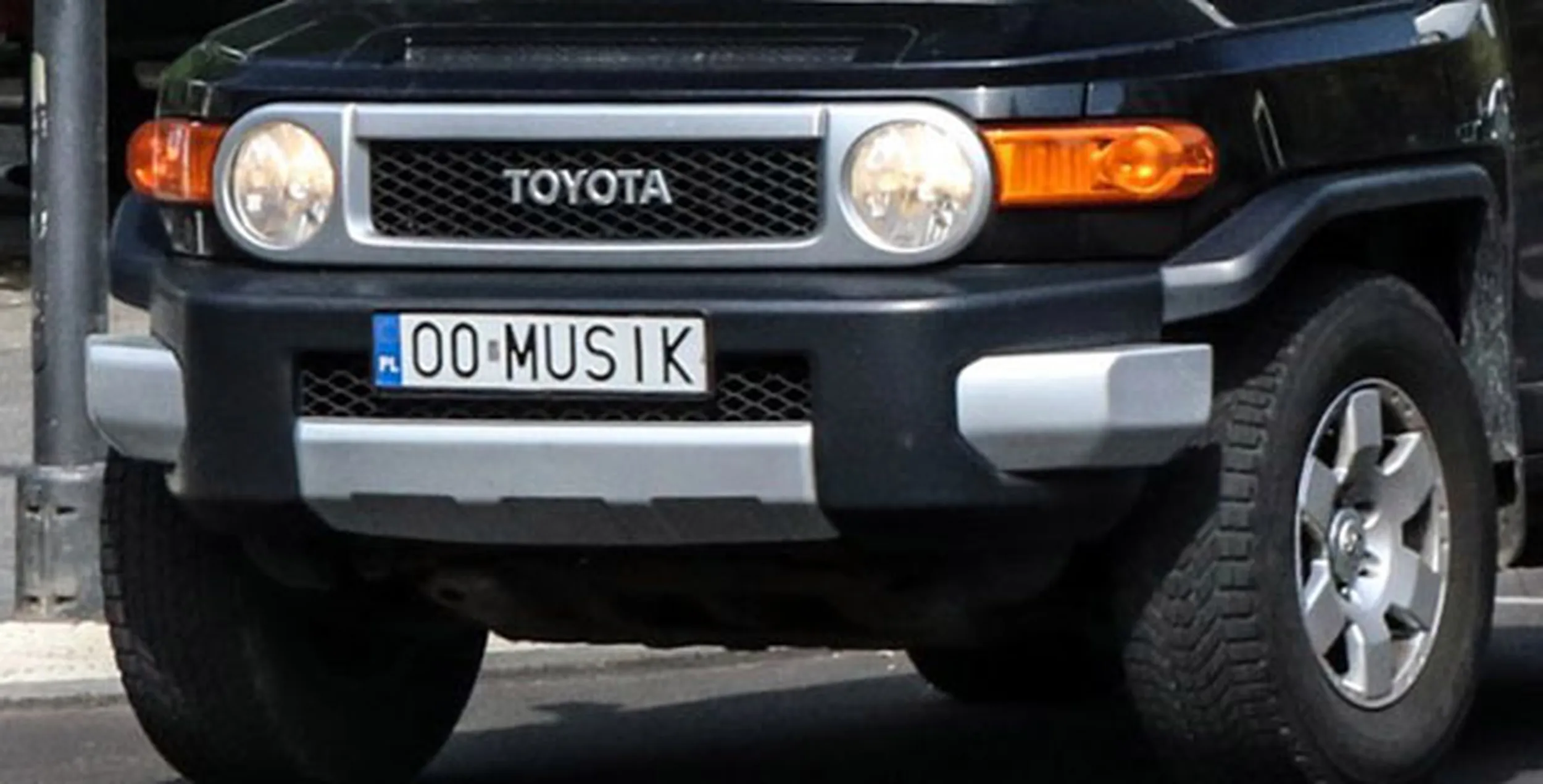 Fajny numer, blacha O0 MUSIK